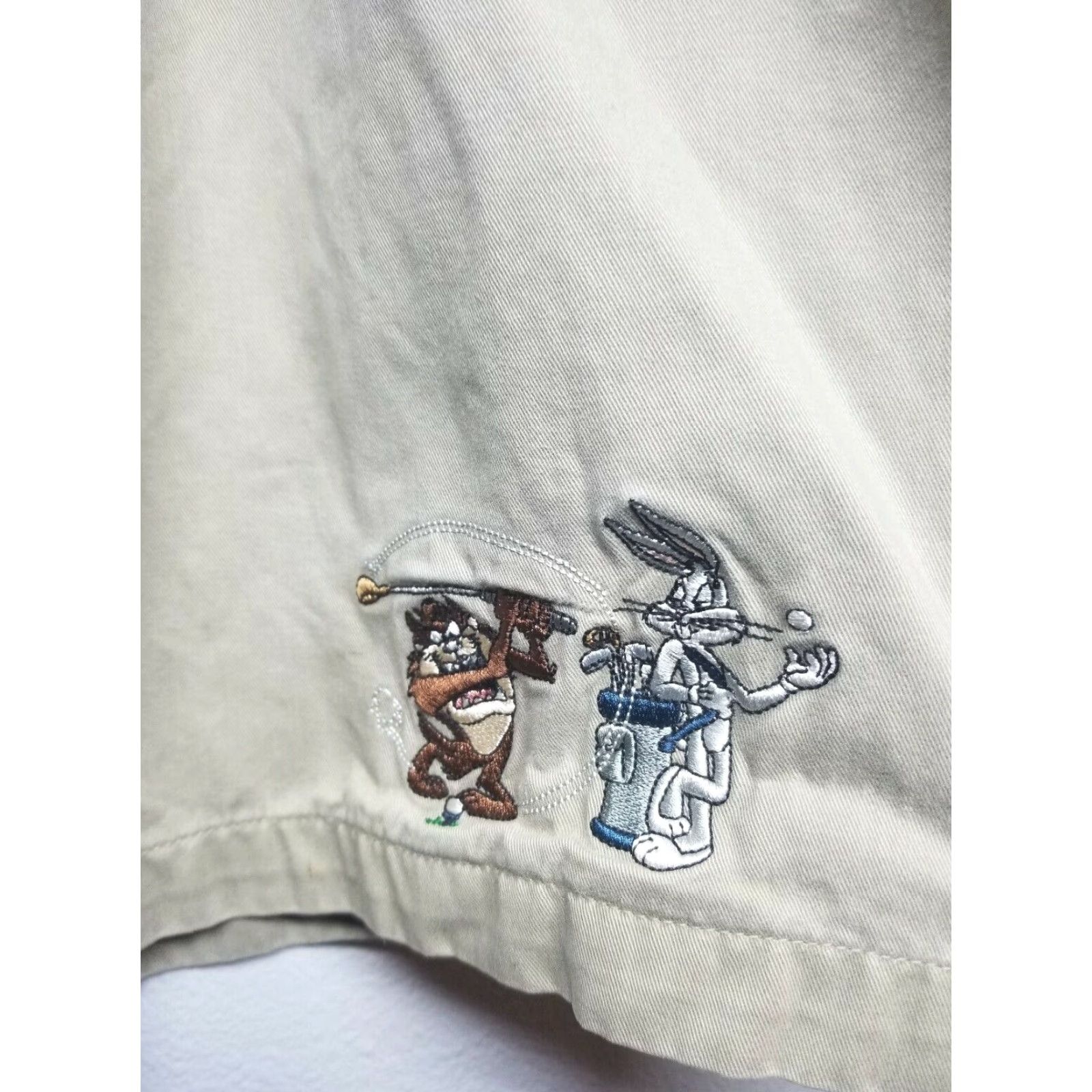 Vintage VINTAGE Warner Bros Studio Store Taz Bugs Golf Golfing Shorts Khaki Mens XXXL Beige 100% Cotton Pleated Front Zip Casual Shorts Men Size US 39 - 3 Thumbnail