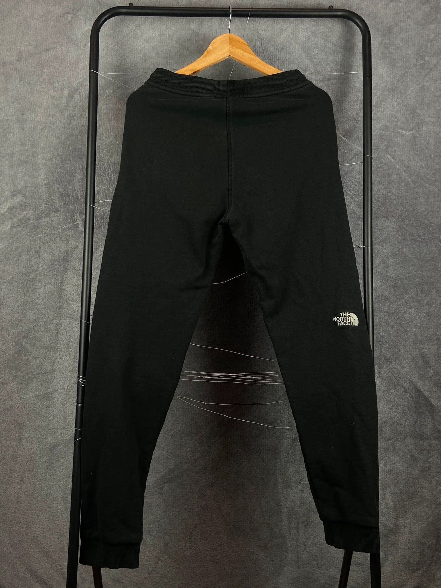 The North Face The North Face Black Sweatpants Small Classic Fit Size US 28 / EU 44 - 5 Thumbnail