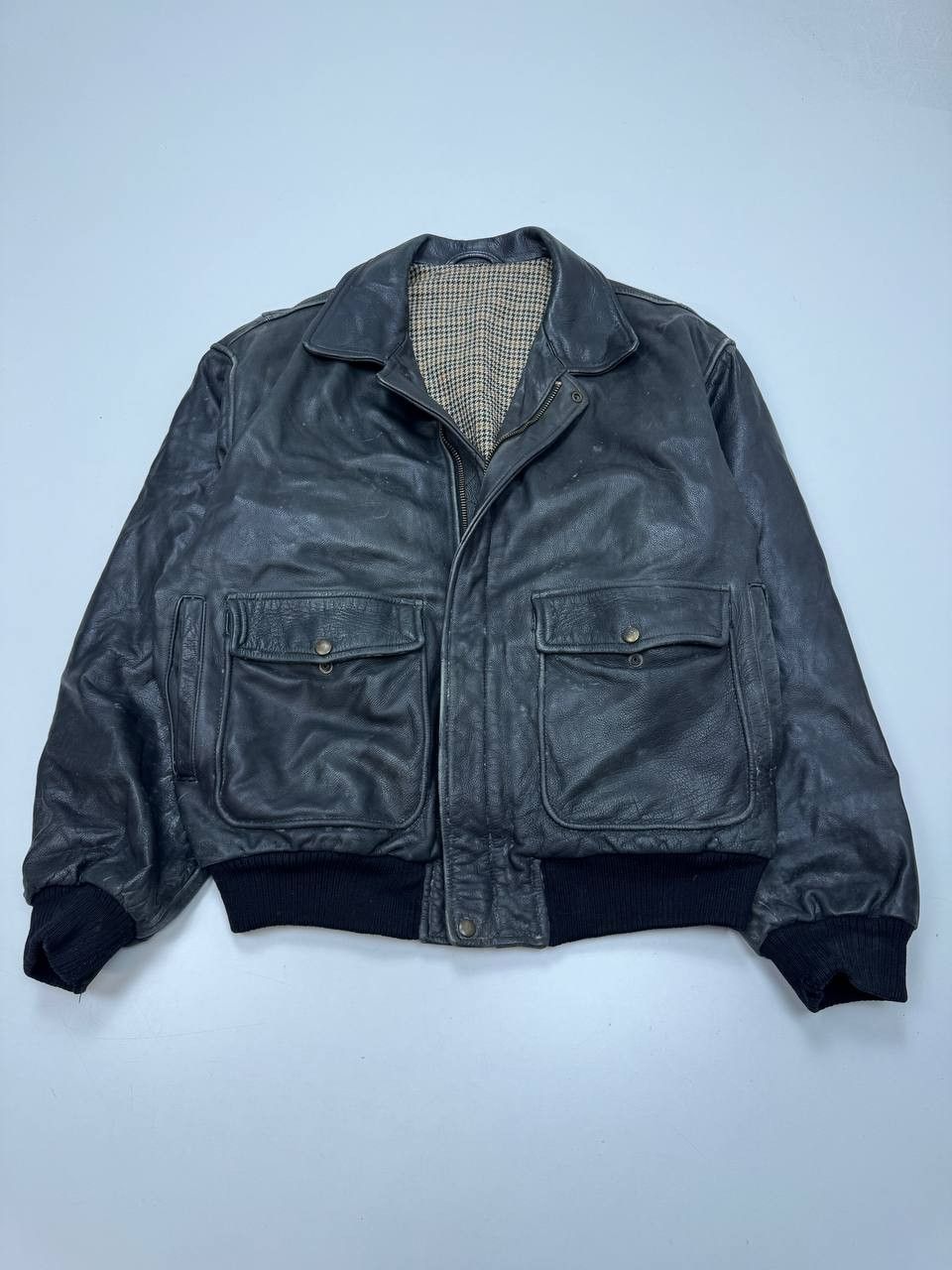 Vintage vintage leather bomber jacket for men Size US L / EU 52-54 / 3 - 1 Thumbnail