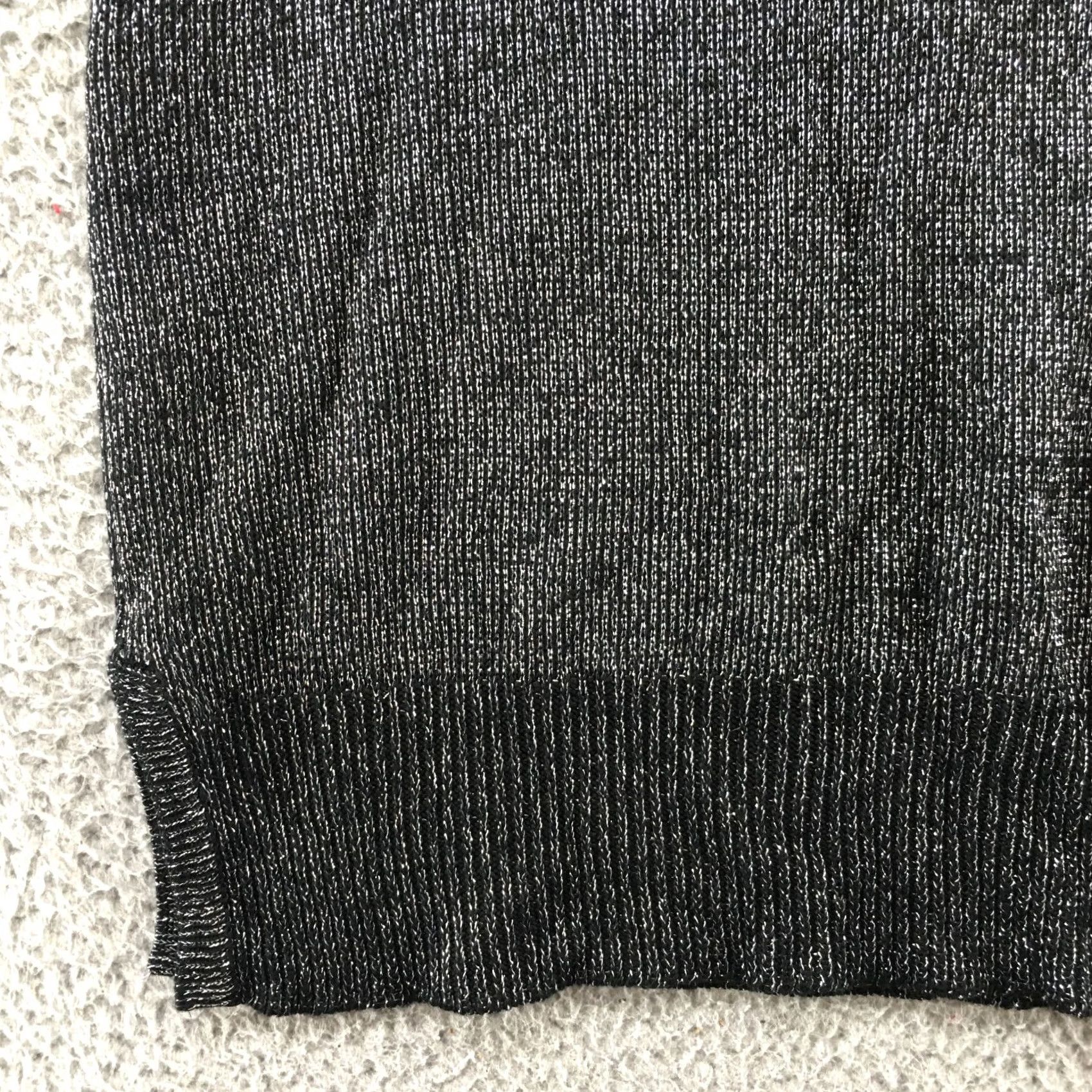 Worthington Worthington Blouse Womens 2X Black White Pullover Round Neck Lurex Stretch NEW Blouse Womens 2X Black White Pullover Round Neck Lurex Stretch NEW Size XXL / US 16-18 / IT 52-54 - 6 Thumbnail