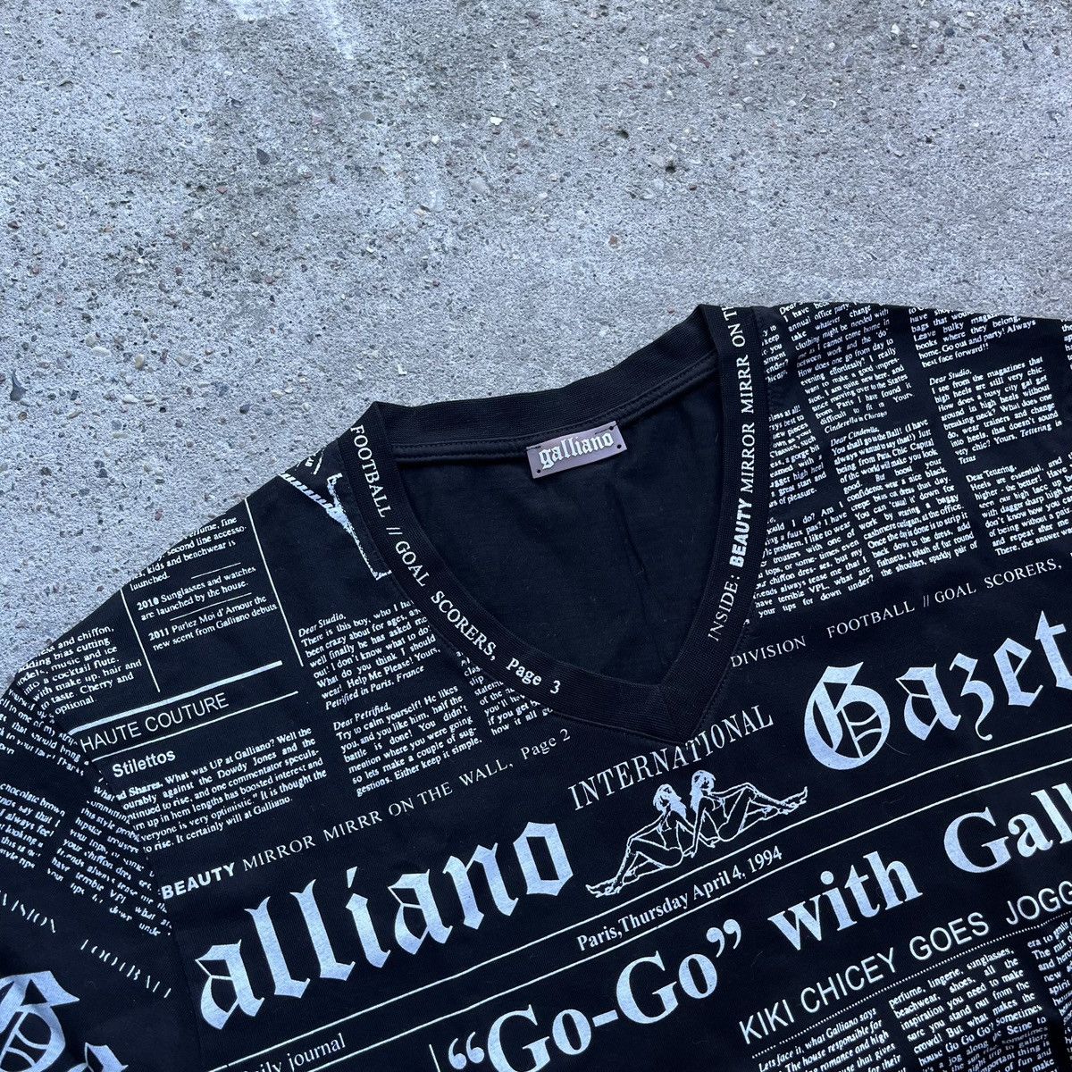 John Galliano John Galliano Full Over Printed Gazette T-Shirt Size US M / EU 48-50 / 2 - 3 Thumbnail