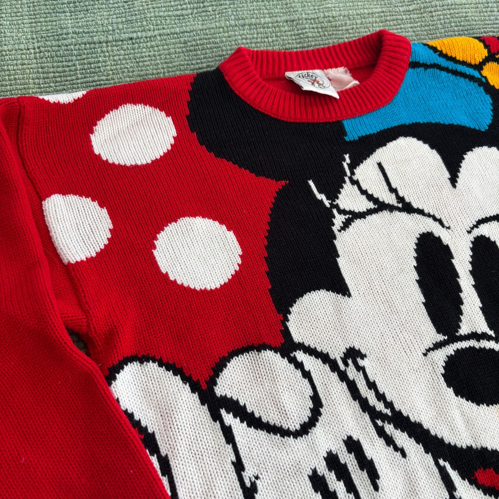 Disney × Vintage Vintage 1980s Minnie Mouse knit acrylic sweater size M/L Size US M / EU 48-50 / 2 - 5 Thumbnail