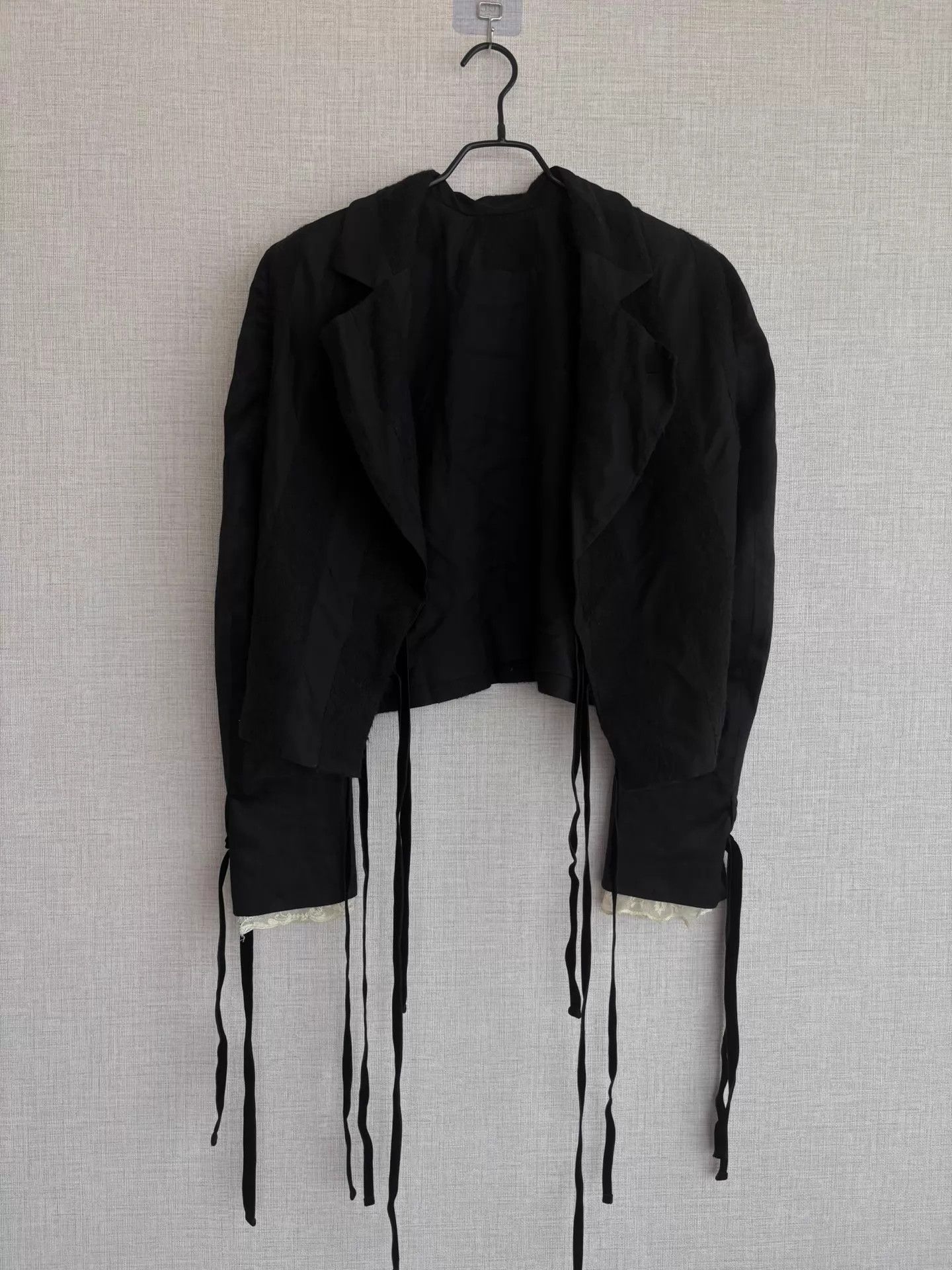 Ann Demeulemeester Ann Demeulemeester Blk Short Blazer 36 Lace Cuffs Size XS / US 0-2 / IT 36-38 - 1 Thumbnail