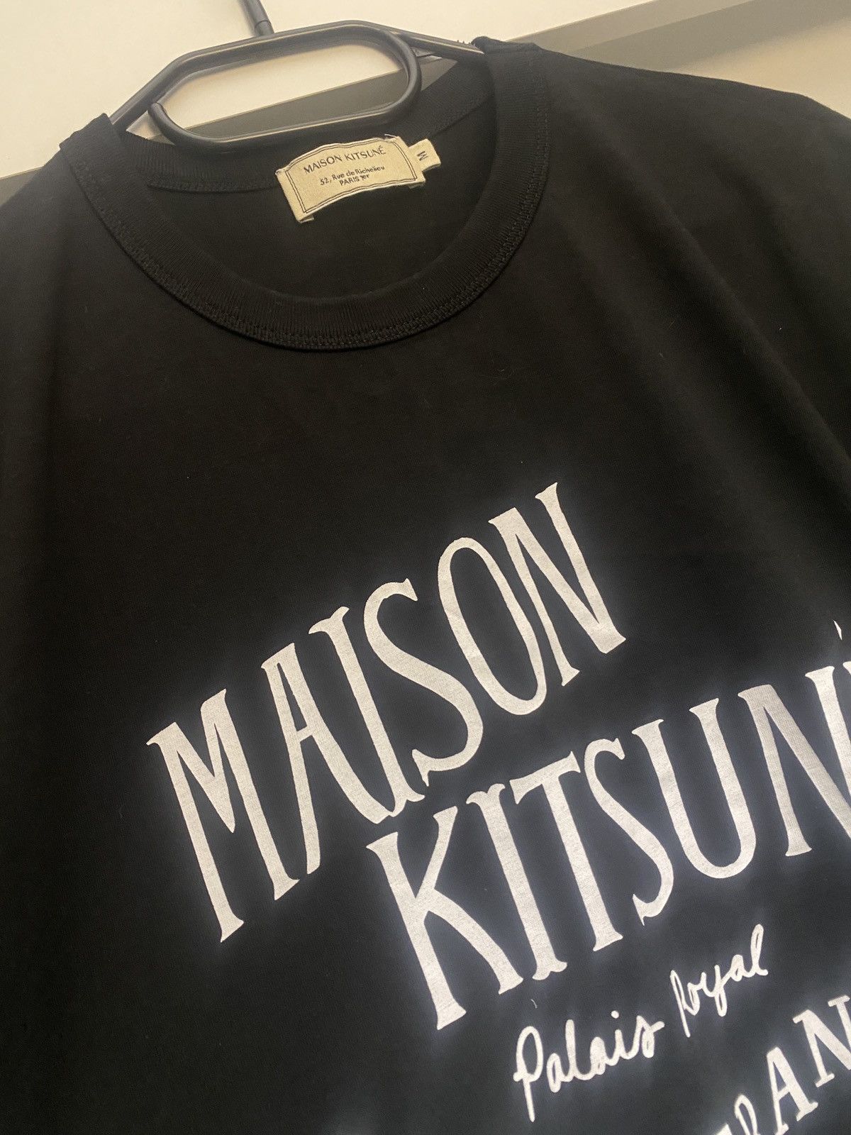 Maison Kitsune Maison kitsune big logo tee Size US M / EU 48-50 / 2 - 5 Thumbnail