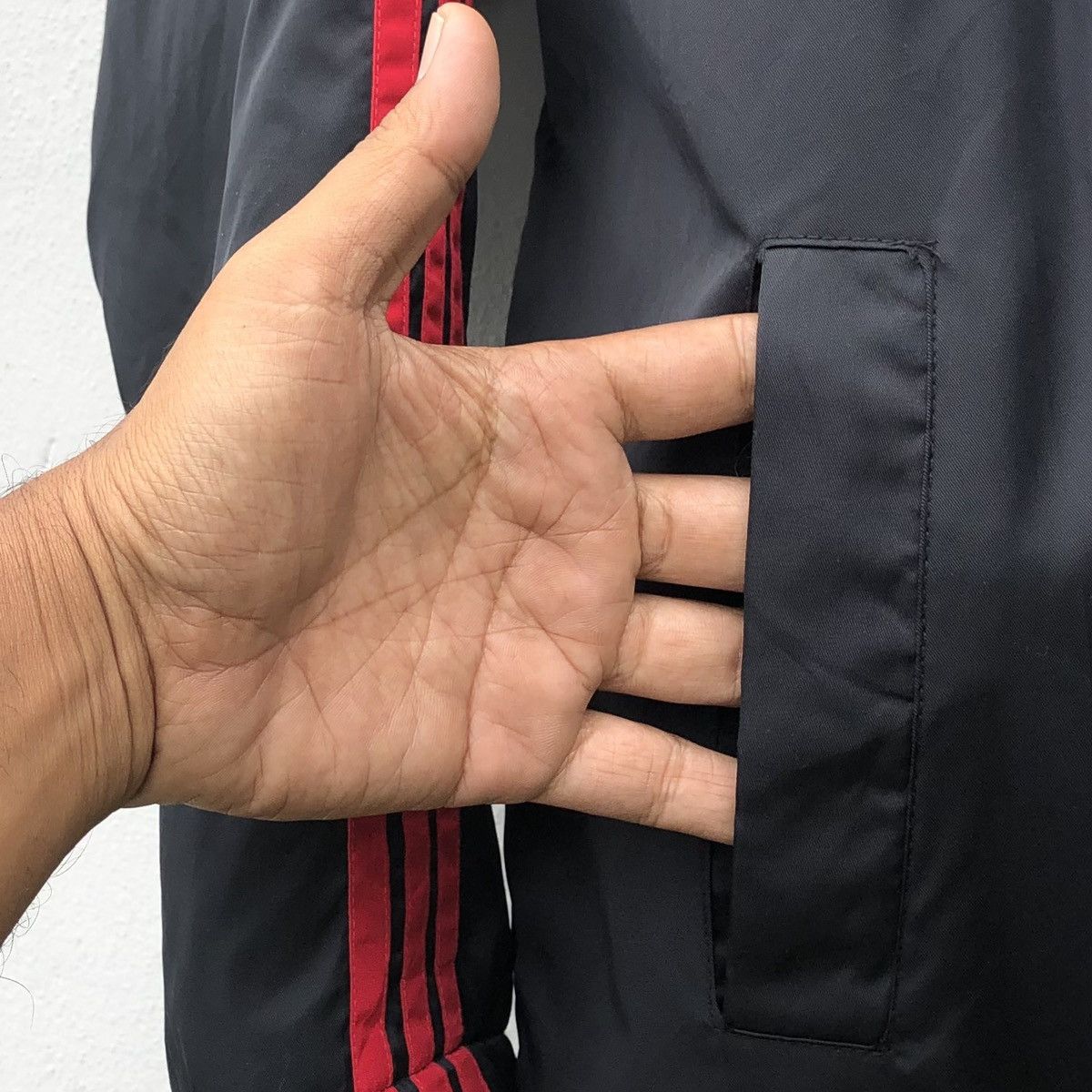 Adidas Vintage Adidas 3 Stripes Big Logo Lined Fleece Coach Jacket Size US L / EU 52-54 / 3 - 13 Thumbnail