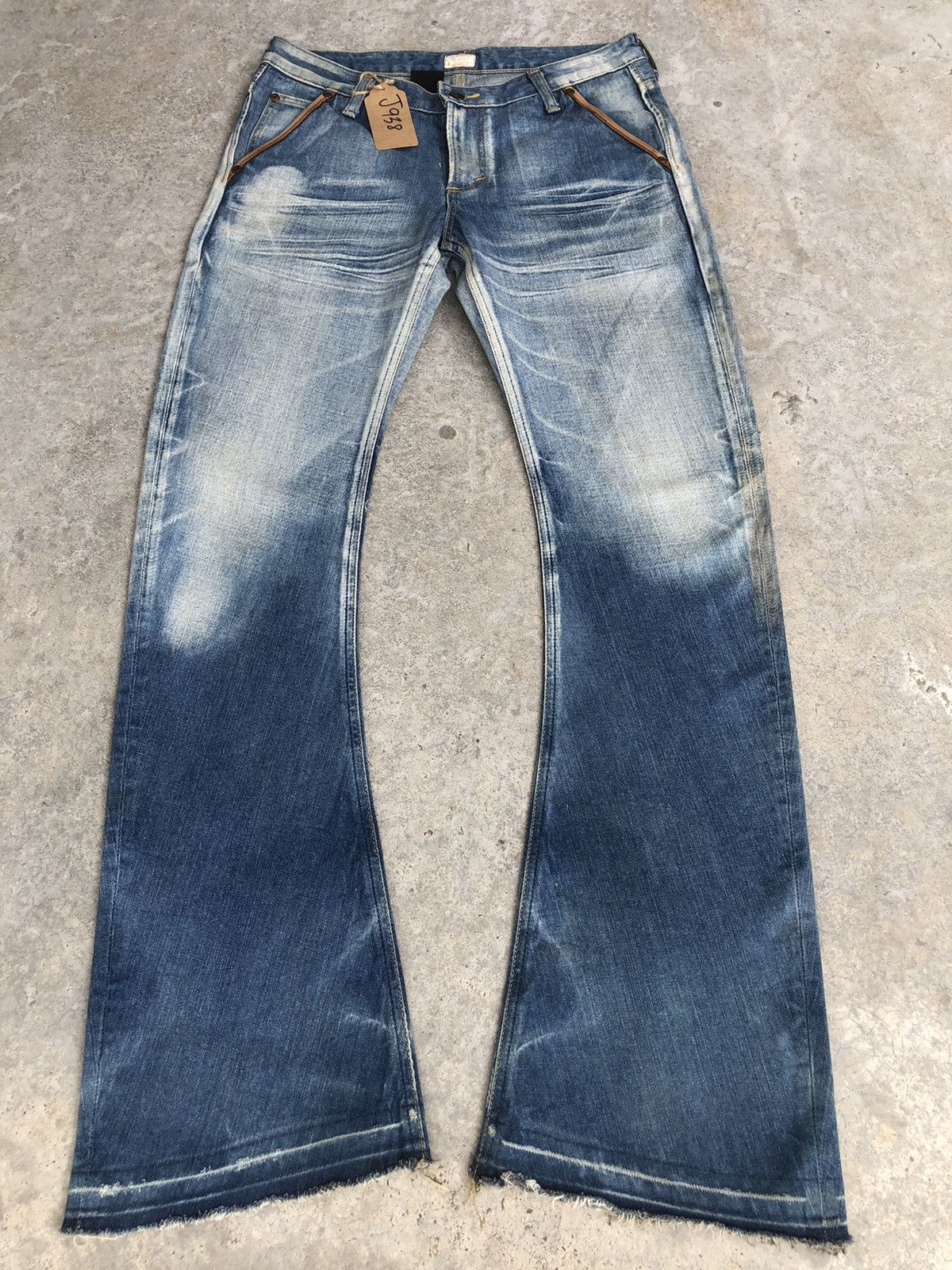 Lee Japanese Lee Flared Jeans Distressed Jeans Size US 32 / EU 48 - 1 Thumbnail