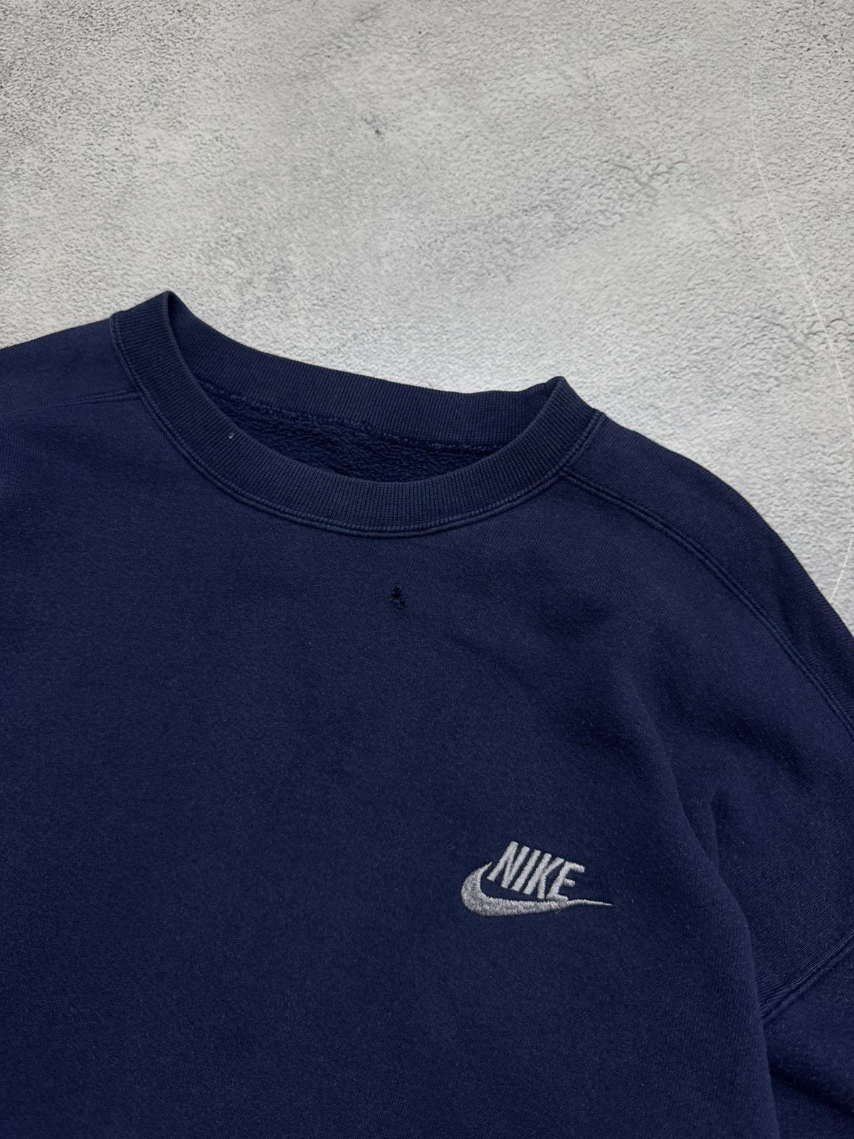 Nike Vintage Y2k Nike Mini Swoosh Sweatshirt 90’s Size US L / EU 52-54 / 3 - 8 Thumbnail