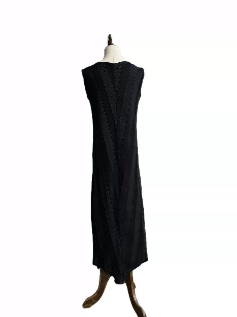 Issey Miyake Issey Miyake size:2 Black 3D steam pleated mainline dress Size XS / US 0-2 / IT 36-38 - 4 Thumbnail