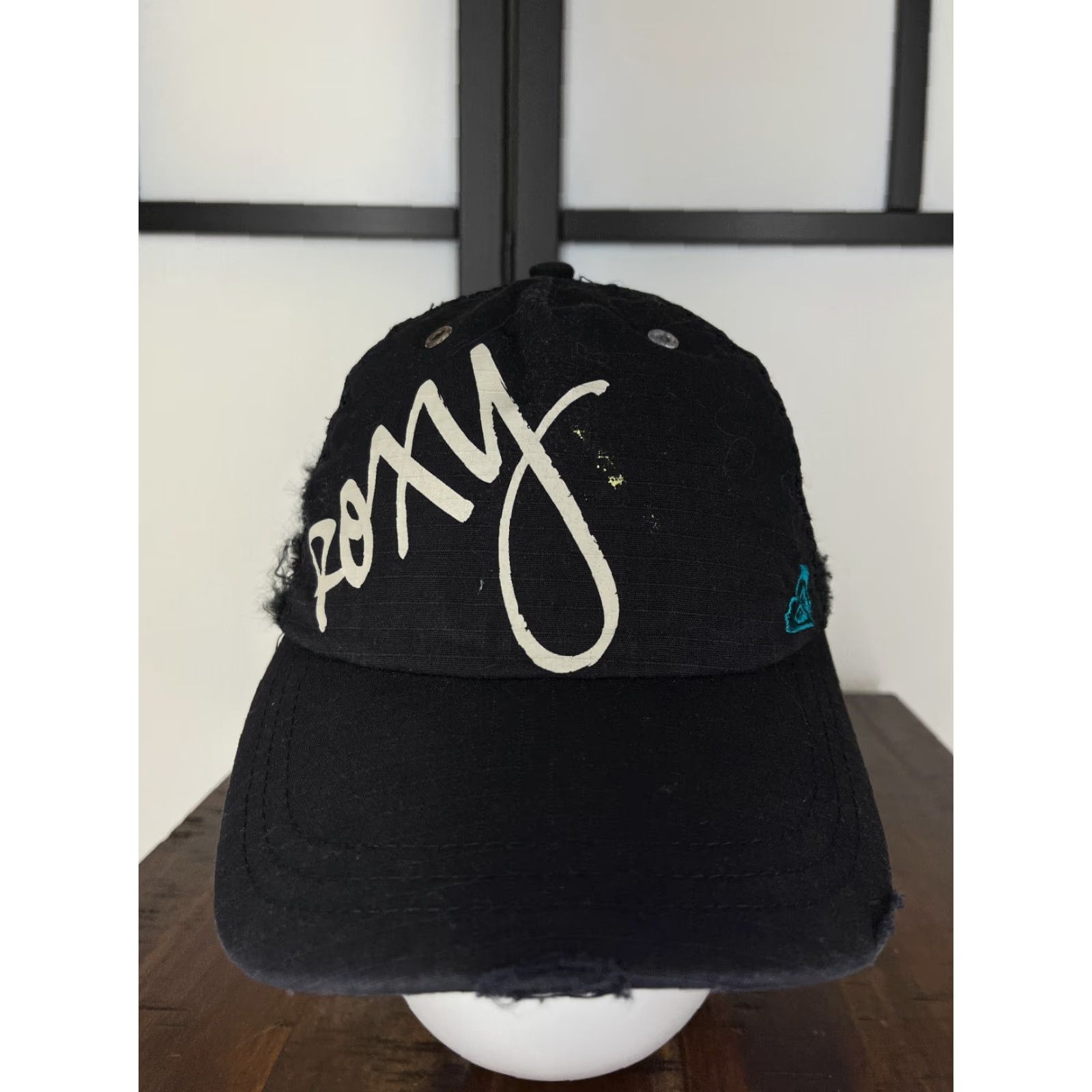Vintage ROXY Hat Cap Snap Back Trucker Womens One Size Black Distressed Polyester Outdoor Logo Knit Pattern Solid Size ONE SIZE - 2 Thumbnail