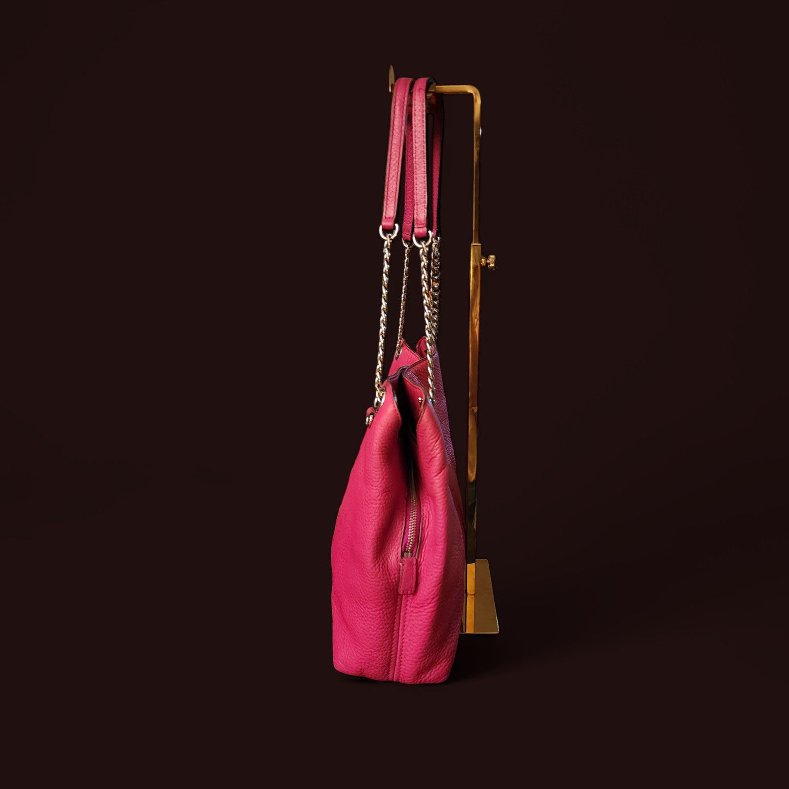 Michael Kors Michael Kors fushia pebbled leather shoulder bag. Size ONE SIZE - 9 Thumbnail