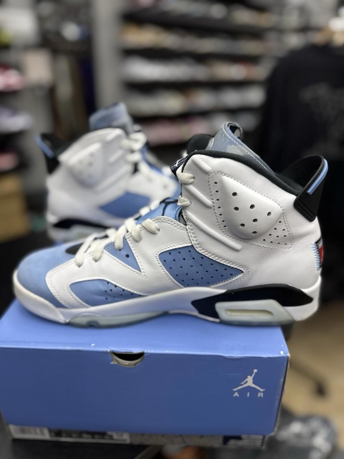 Jordan Brand Jordan 6 Retro Mid UNC - University Blue - Men's Size 11 Size US 11 / EU 44 - 9 Thumbnail