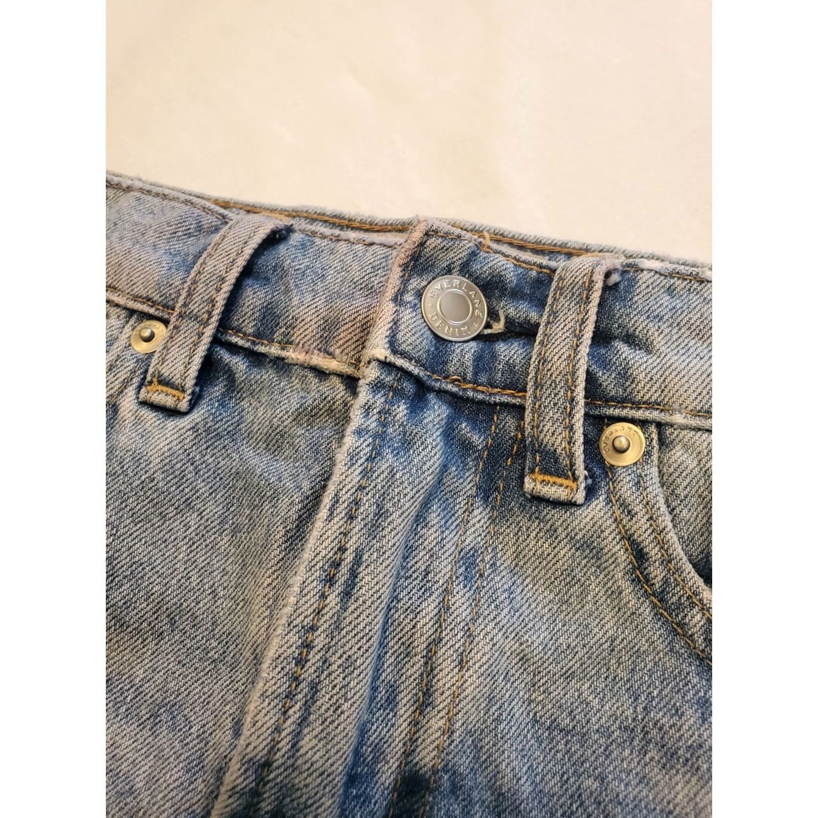 Everlane Everlane Denim Mini Skirt Size 23 Small Light Wash Distressed Reconstructed Rock Size 40" / US 18 - 3 Thumbnail