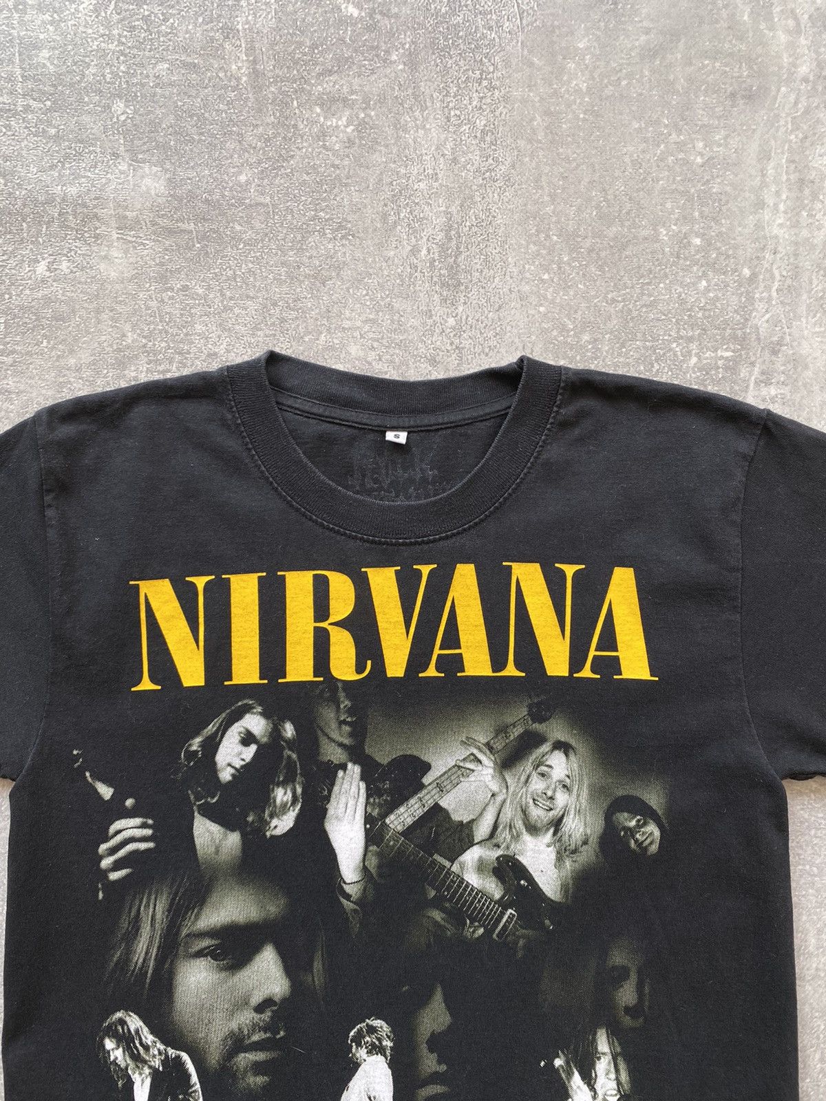 Nirvana × Vintage Vintage Nirvana Kurt Cobain Destroyed T-shirt Size US S / EU 44-46 / 1 - 3 Thumbnail