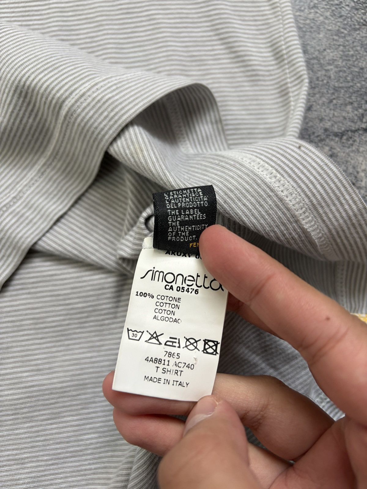Fendi Fendi Kids Striped Logo Patch T-Shirt Gray White Size 12+ Size XS / US 0-2 / IT 36-38 - 7 Thumbnail