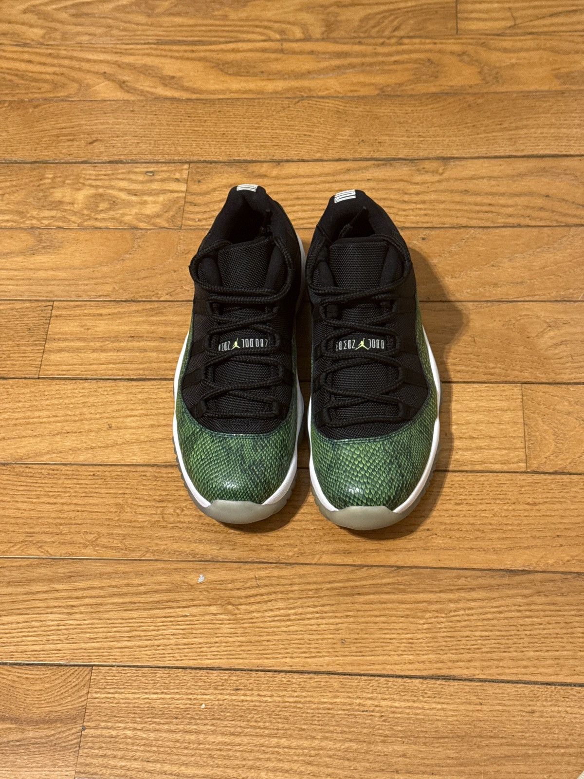 Nike Air Jordan 11 Retro Low Size US 8.5 / EU 41-42 - 3 Thumbnail