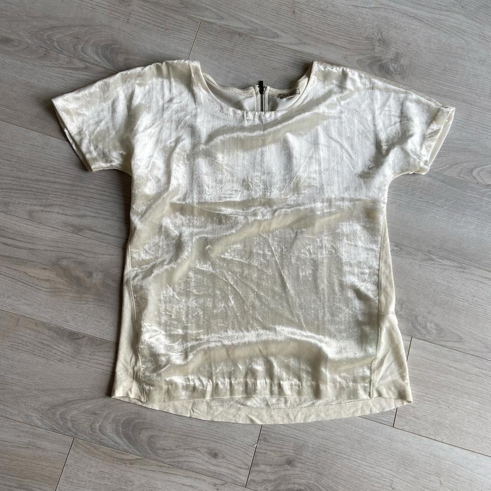 Designer Elegant Cream Satin Short Sleeve Top Size S / US 4 / IT 40 - 1 Thumbnail