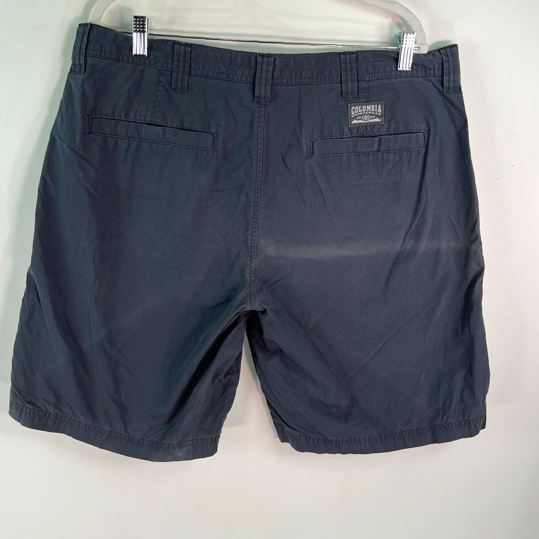 Vintage Columbia Mens Flat Front Regular Fit Gray Chino Shorts Size 38 Inseam 10 in SlasP Pockets Shorts Mens Regular 38 Gray Size US 38 / EU 54 - 2 Thumbnail