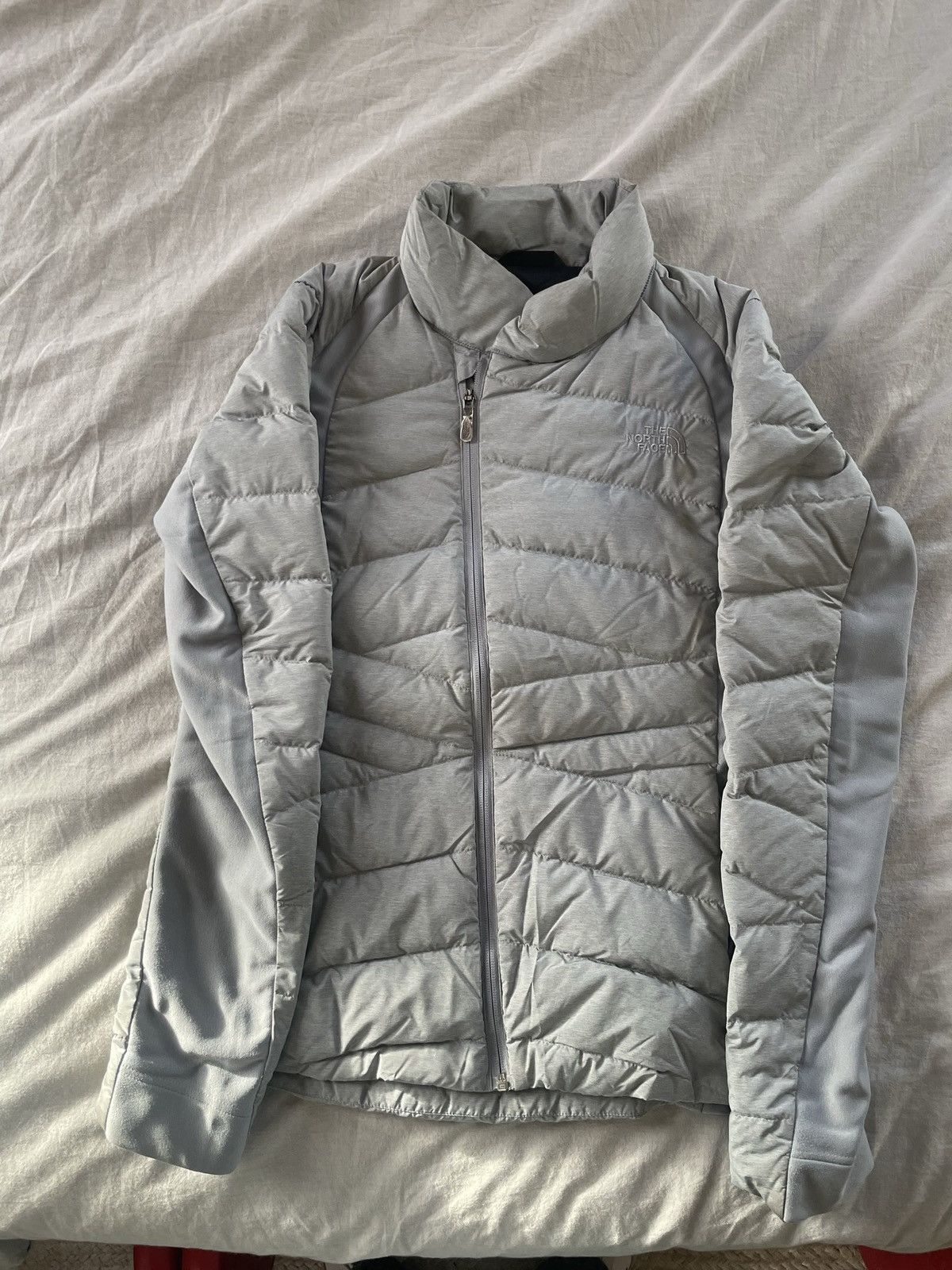 image of The North Face Women’S Northface Lucia Hybrid Down Jacket in Grey, Women's (Size Medium)