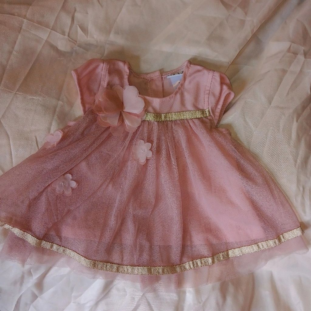 Nicole Miller Nicole Miller designer baby dress. 6-9m very pretty. EUC Size M / US 6-8 / IT 42-44 - 1 Thumbnail