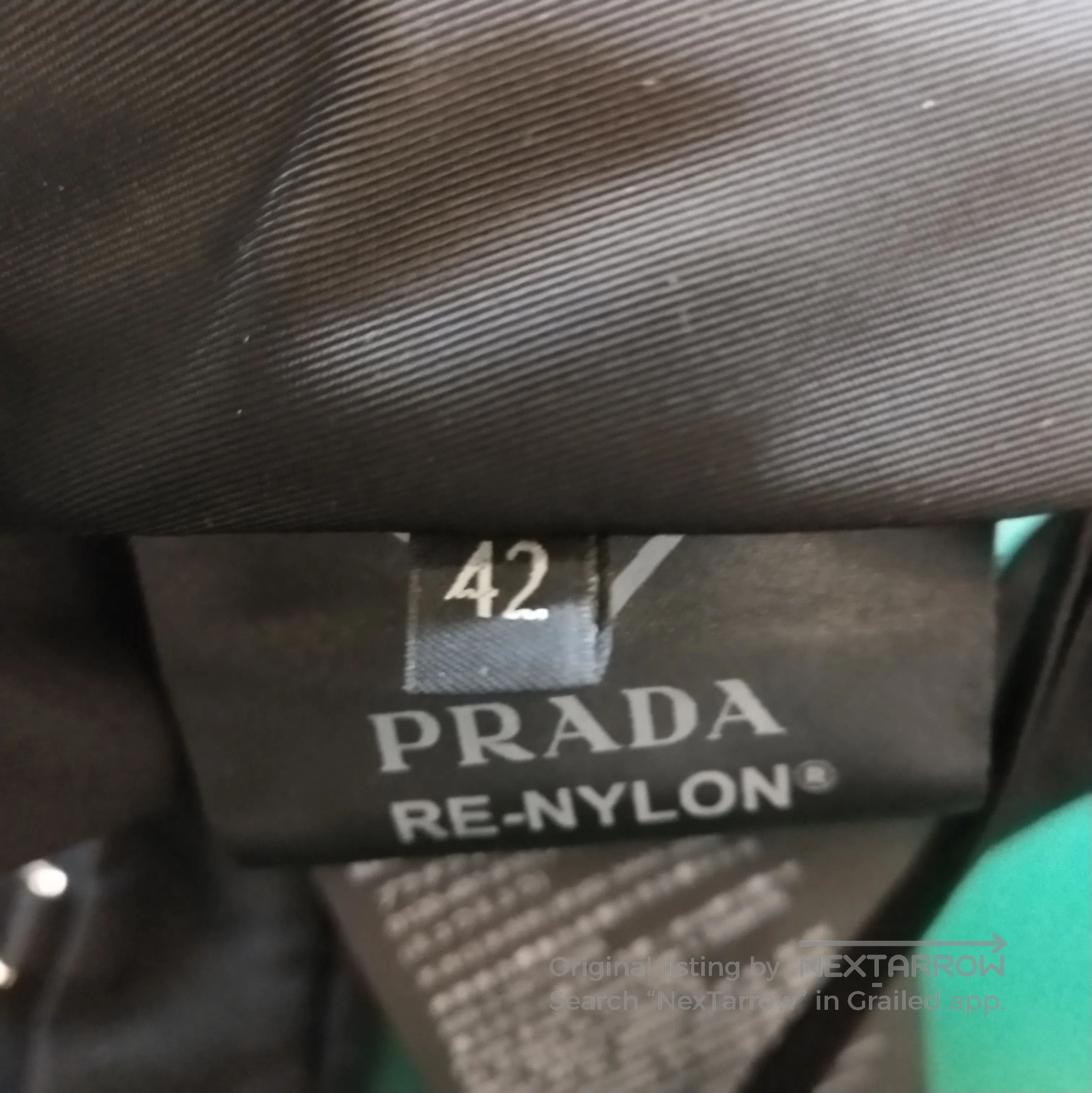 Prada Prada Black Triangle Logo Vest Size 42 . Size L / US 10 / IT 46 - 7 Thumbnail
