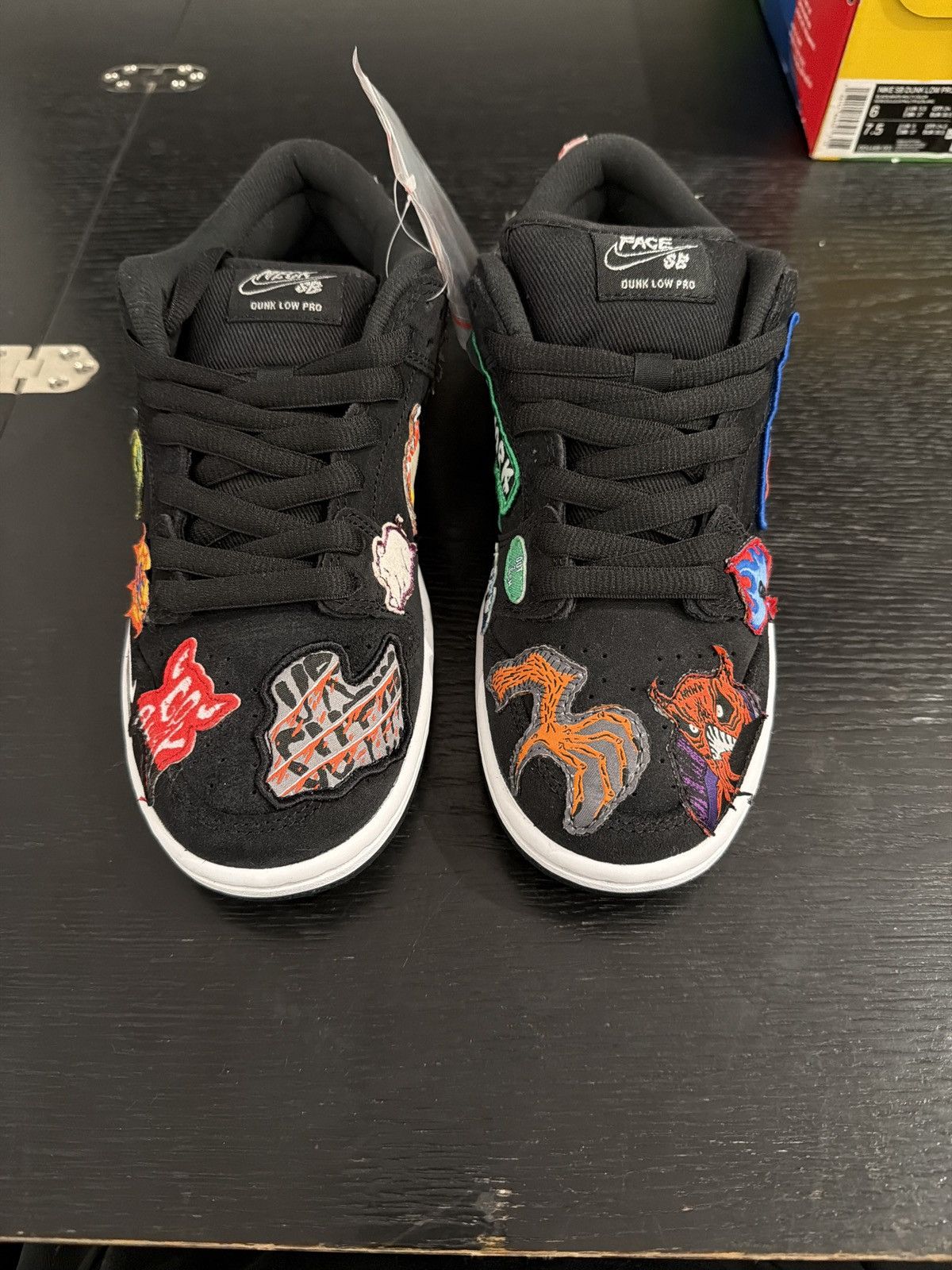 Nike Nike SB Dunk Low Pro QS Neck face Size US 6 / EU 39 - 3 Thumbnail