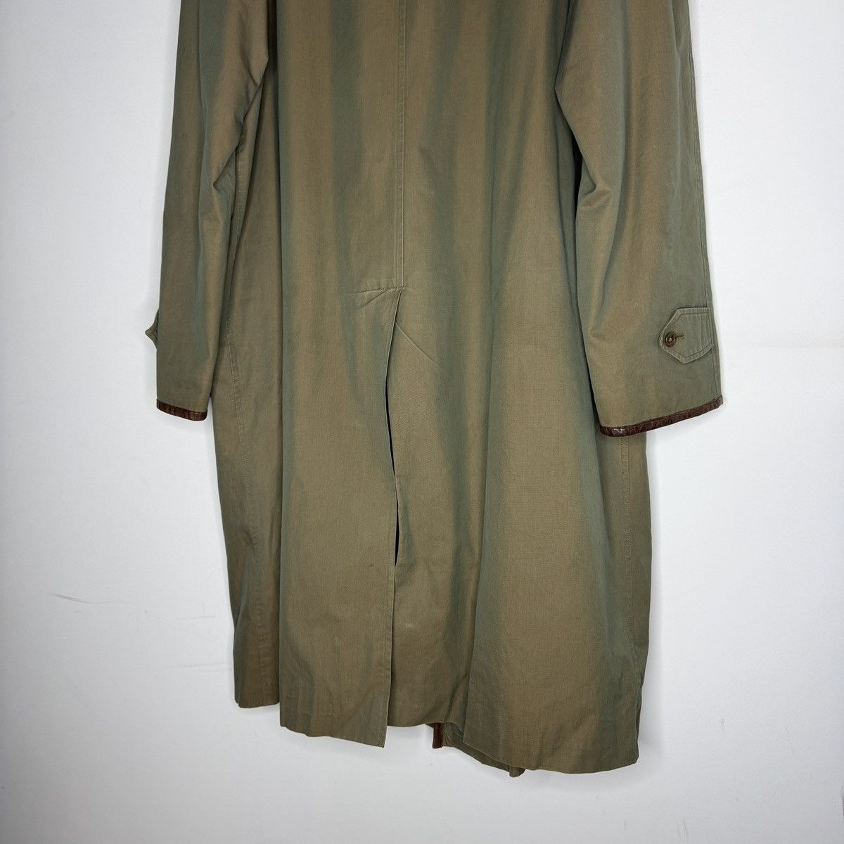 Burberry Vintage Burberry London Trench Coat Leather Collar Accents Size US L / EU 52-54 / 3 - 14 Thumbnail