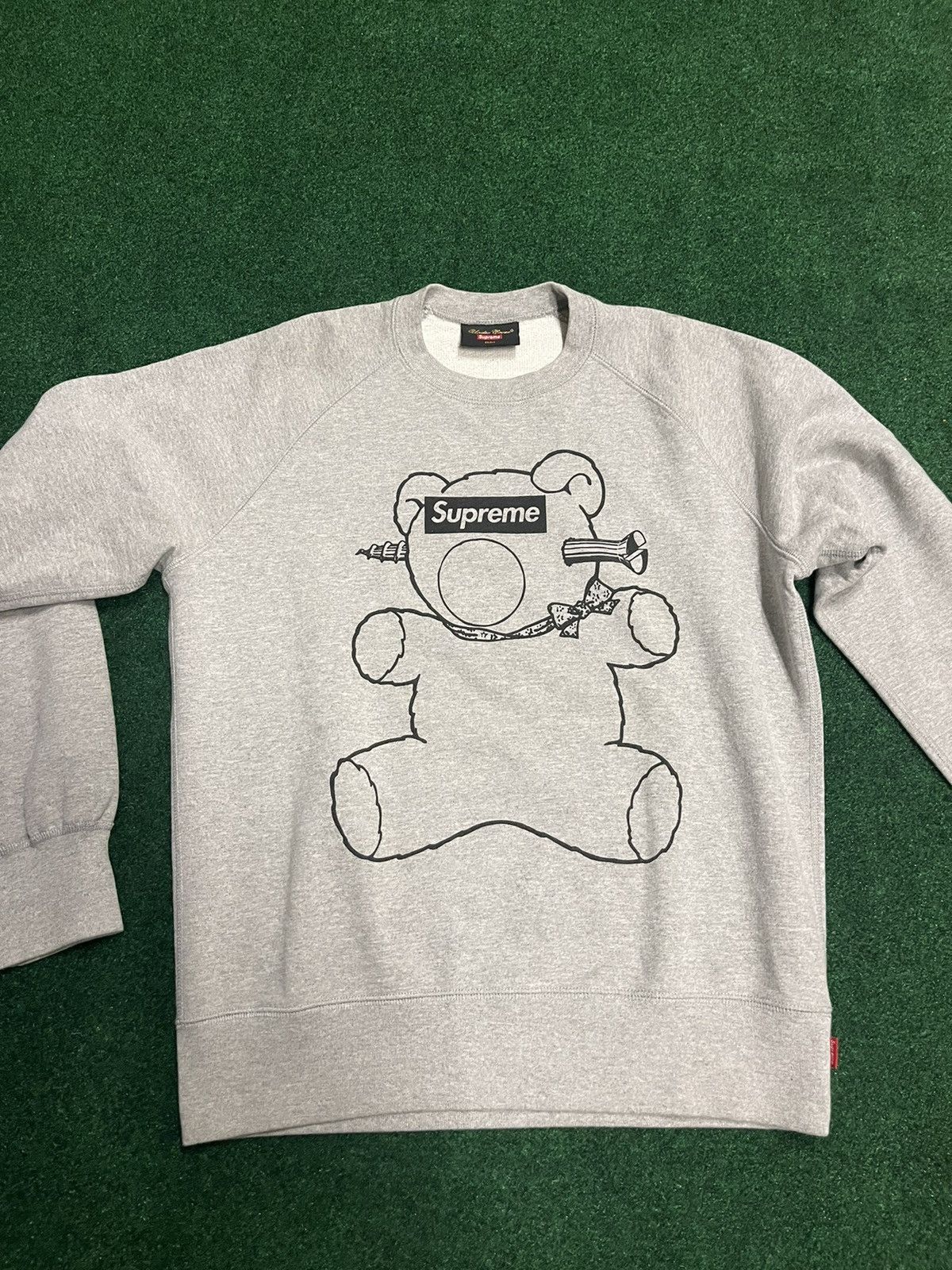 条件有 Supreme UNDERCOVER  bear crewneck SupremeUNDERCOVER Bear Crewneck Pullover
