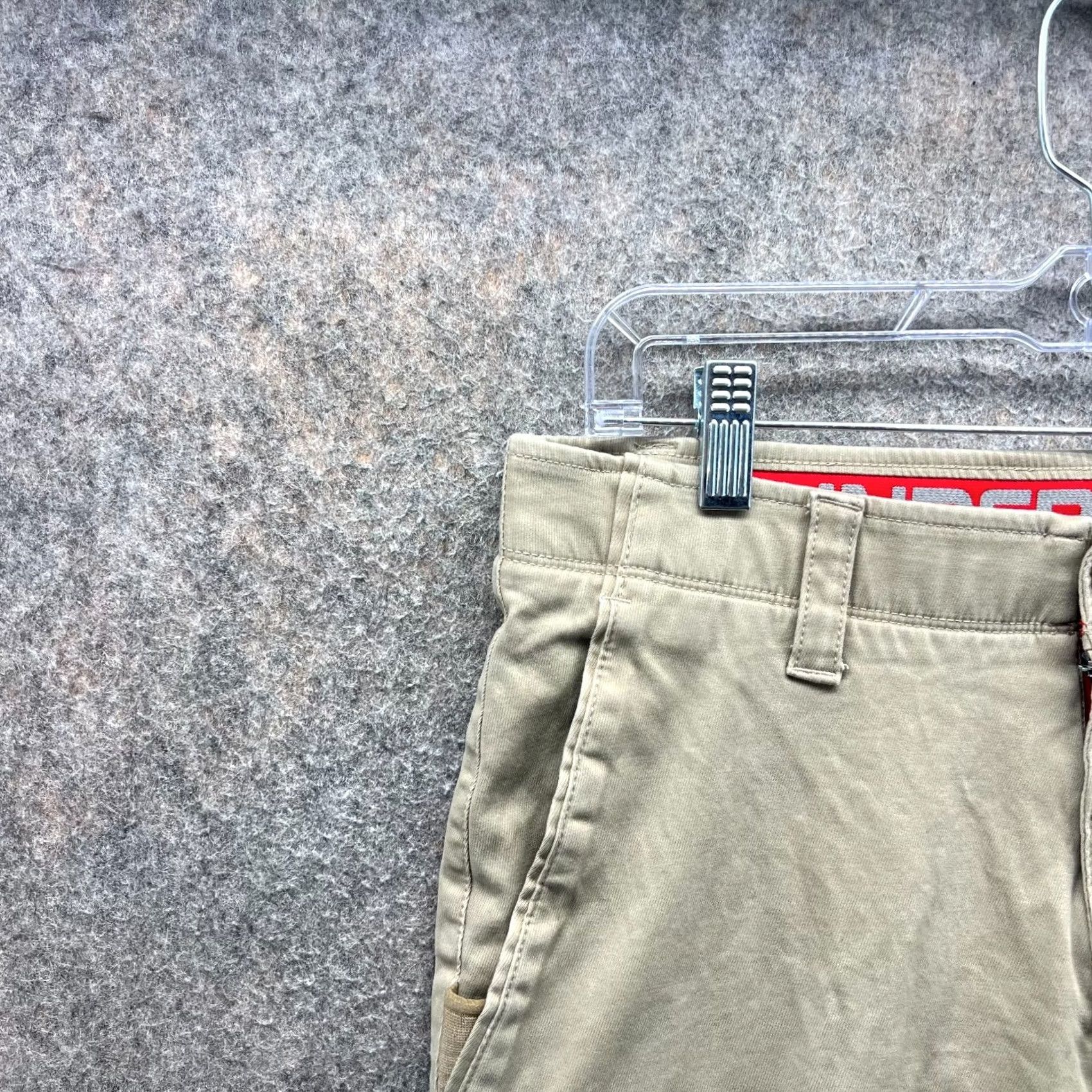 Under Armour Under Armour Pants Men 34x32 Chino Flat Front Beige Regular Straight Leg Casual Workwear Holiday/Business 34x32 Mens Khaki Pant Size US 34 / EU 50 - 5 Thumbnail