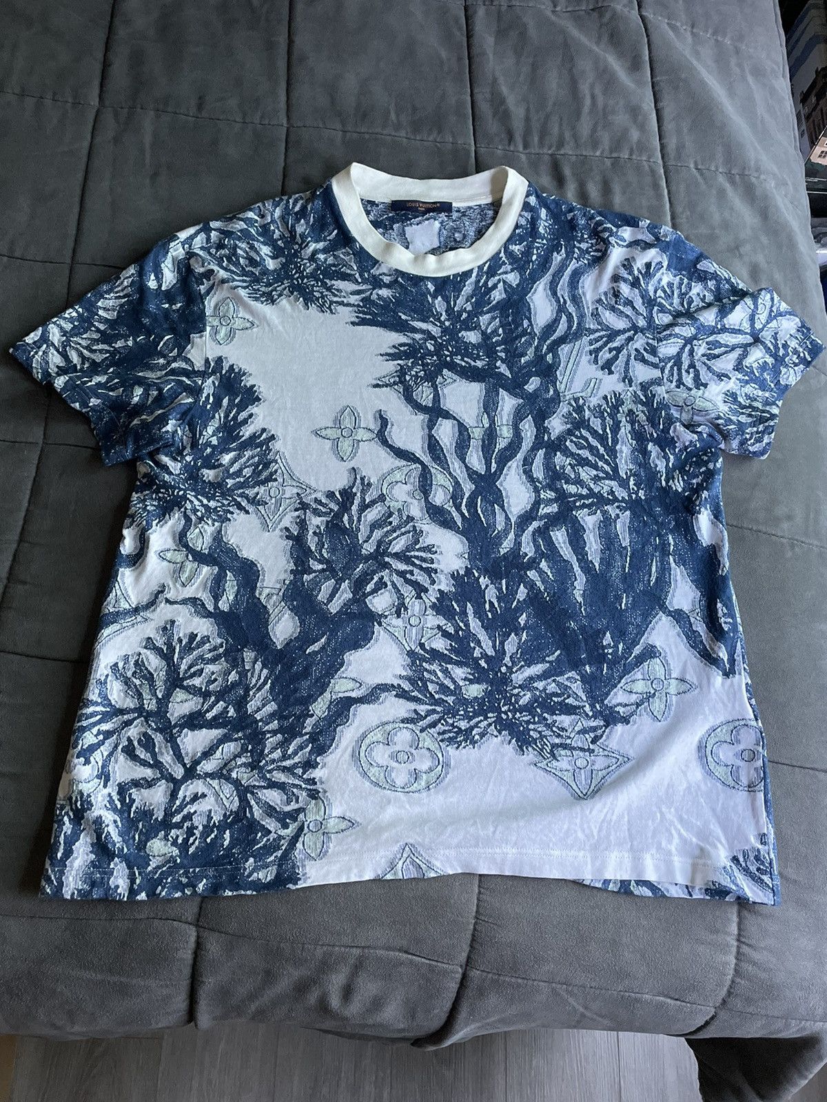 Louis Vuitton Louis Vuitton Aquagarden MonogramT Shirt Size US XL / EU 56 / 4 - 1 Thumbnail