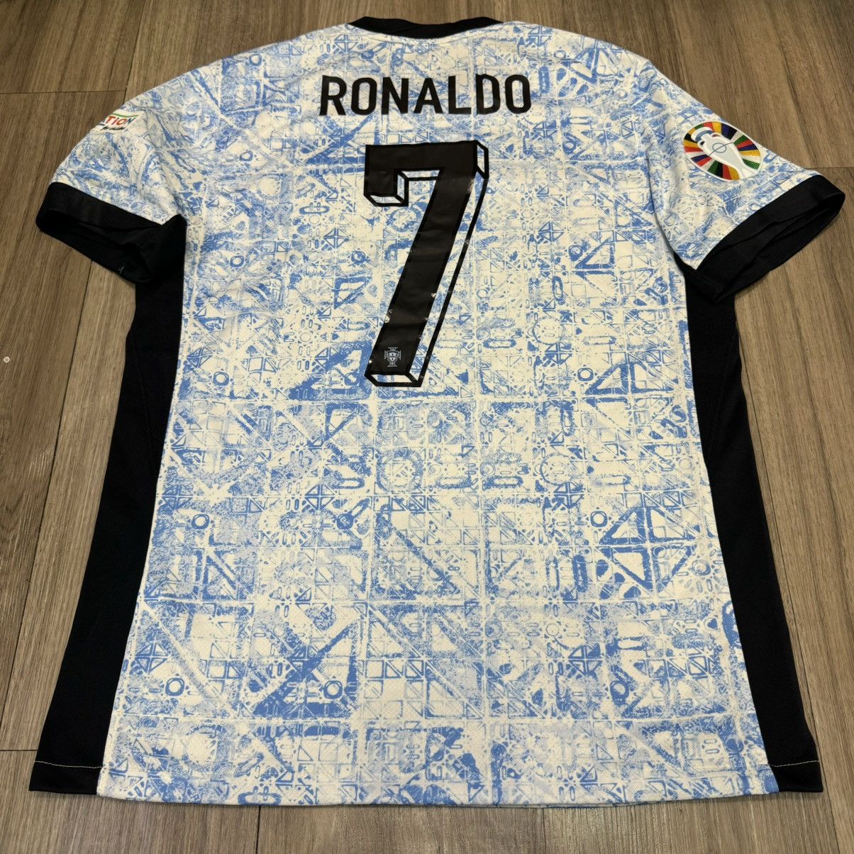 Nike Portugal Euro2022 away shirt #7 Ronaldo Size US M / EU 48-50 / 2 - 2 Thumbnail