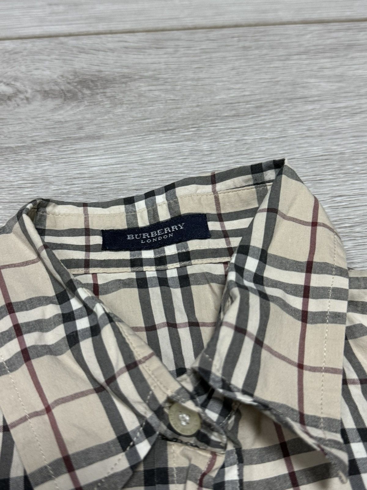 Burberry Burberry shirt buttons nova check Size M / US 6-8 / IT 42-44 - 4 Thumbnail