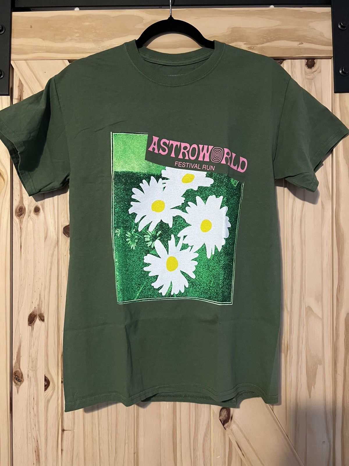 Travis Scott Travis Scott Astroworld Festival Run green washed tee Size US M / EU 48-50 / 2 - 1 Thumbnail