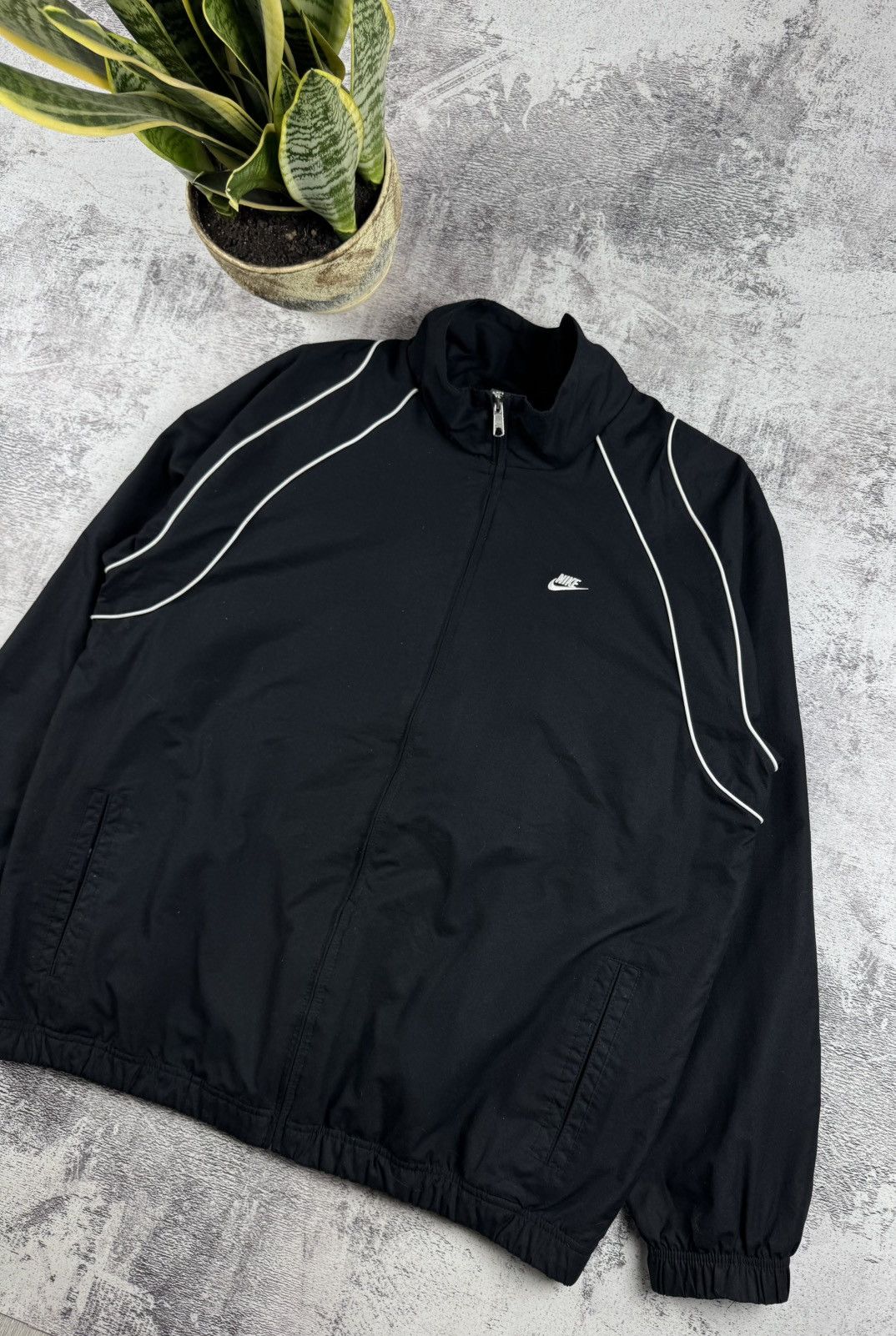 Nike Nike Retro Windbreaker Track Y2K Nylon Swoosh Light Jacket Size US XL / EU 56 / 4 - 3 Thumbnail