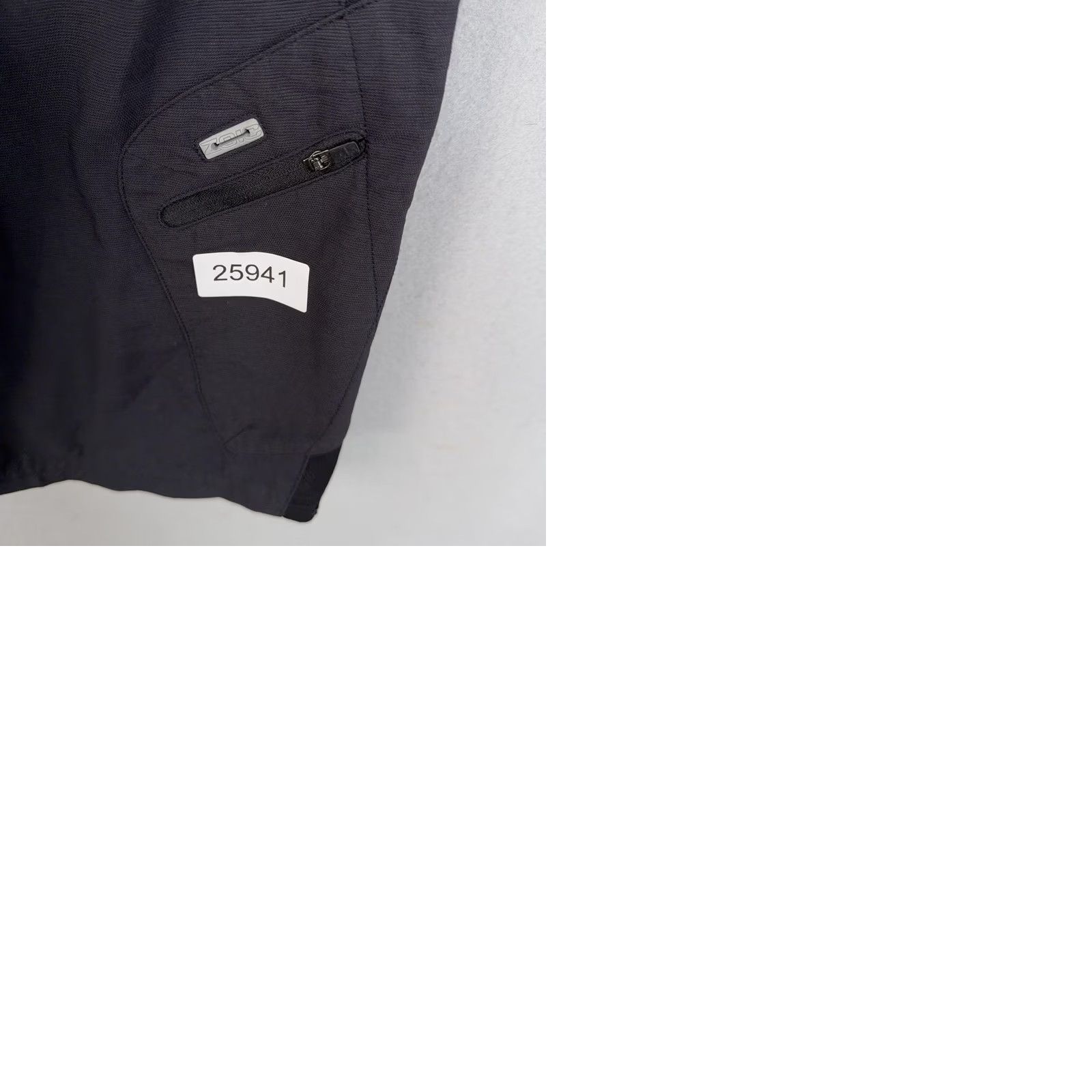 Vintage ZOIC Shorts Mens XL Black Cycling Mountain Bike Zip Pockets Adjustable MTB Cargo Size US 36 / EU 52 - 9 Thumbnail