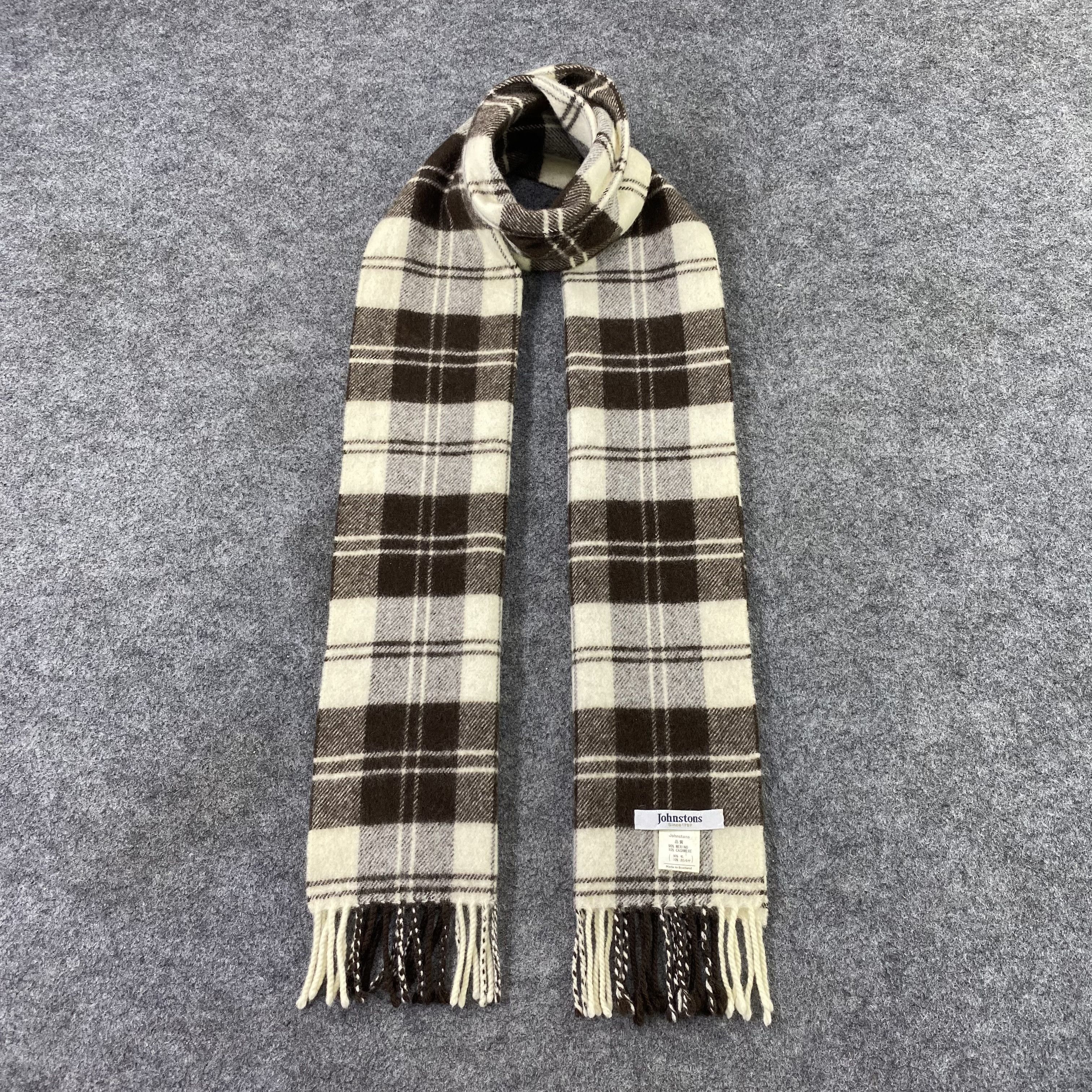 Johnstons Of Elgin × Vintage Johnstons Muffler Scarf / Neckwear - T1541 Size ONE SIZE - 1 Thumbnail
