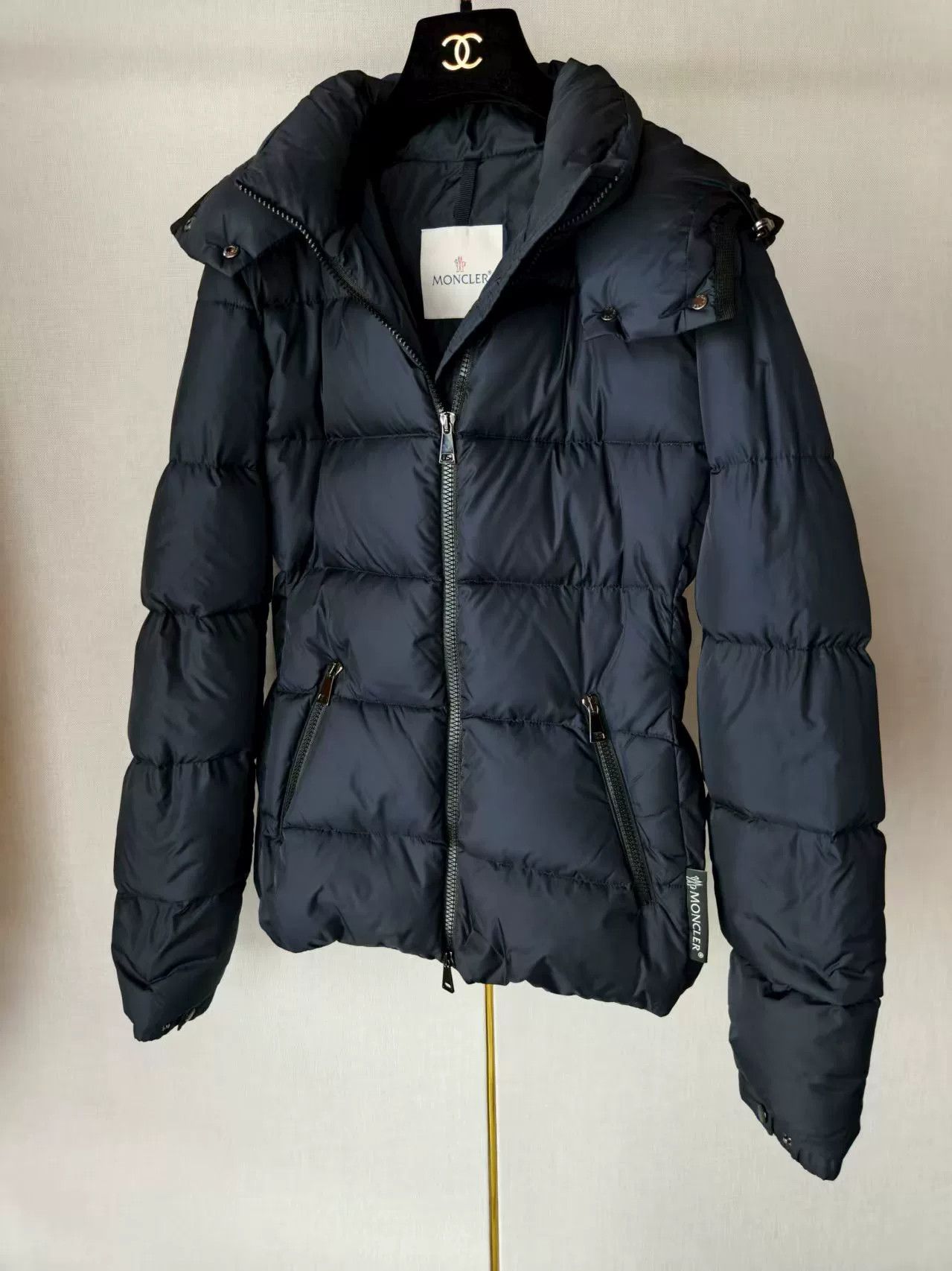 Moncler Moncler Down Jacket with Belt Size M / US 6-8 / IT 42-44 - 1 Thumbnail