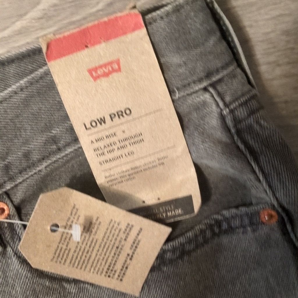 Levi's Levi's gray low pro straight paint splatter jeans size 27 Size 27" / US 4 / IT 40 - 5 Thumbnail