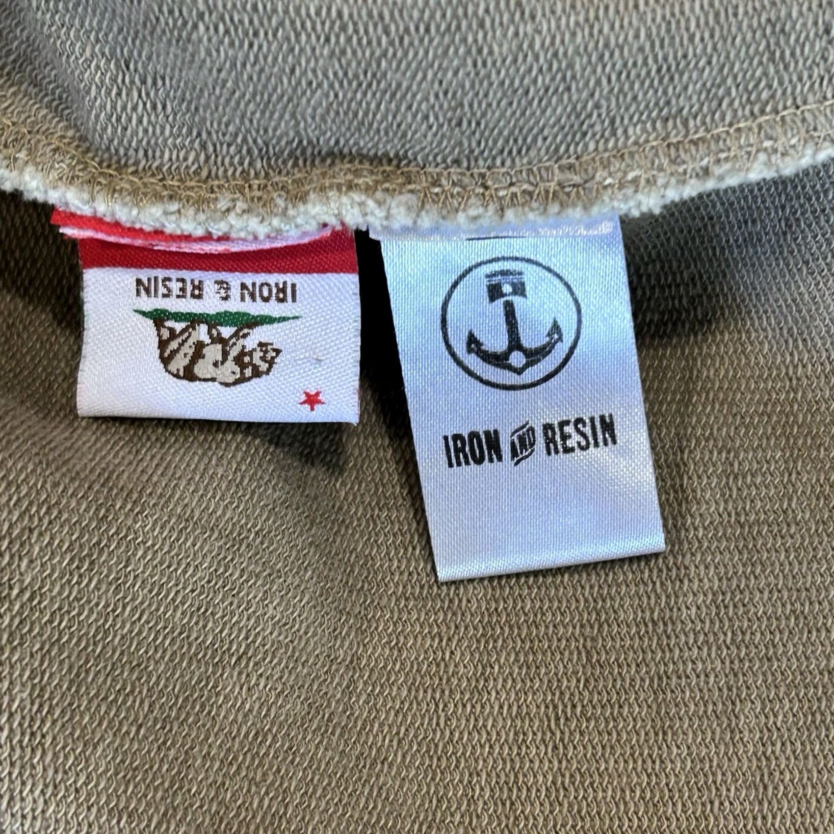 Vintage Iron & Resin Hoodie Long Sleeve Men’s 2XL Tan Solid Hooded Pocket Lightweight Pullover Casual Active Size US XXL / EU 58 / 5 - 6 Thumbnail