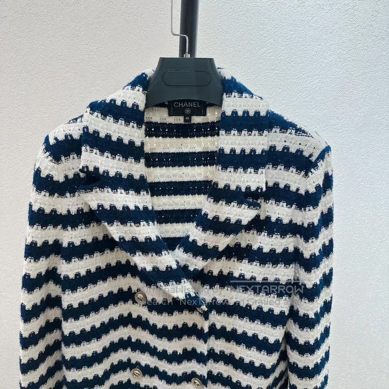 Chanel Chanel 21 spring and summer striped sequin cardigan coat Size S / US 4 / IT 40 - 3 Thumbnail