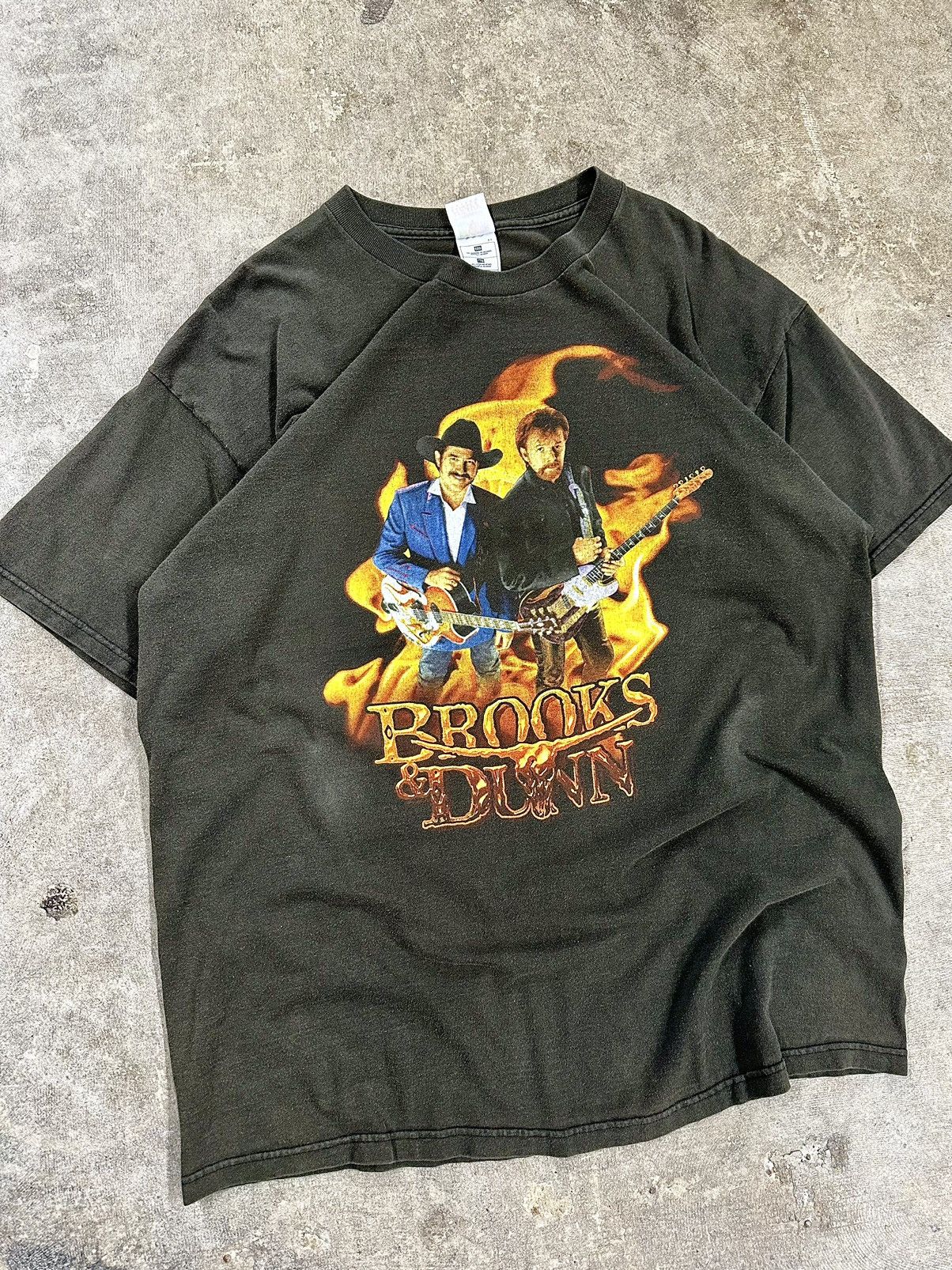 Band Tees Vintage 90s Brooks And Dunn Flames Country Band T-Shirt Size US XXL / EU 58 / 5 - 3 Thumbnail