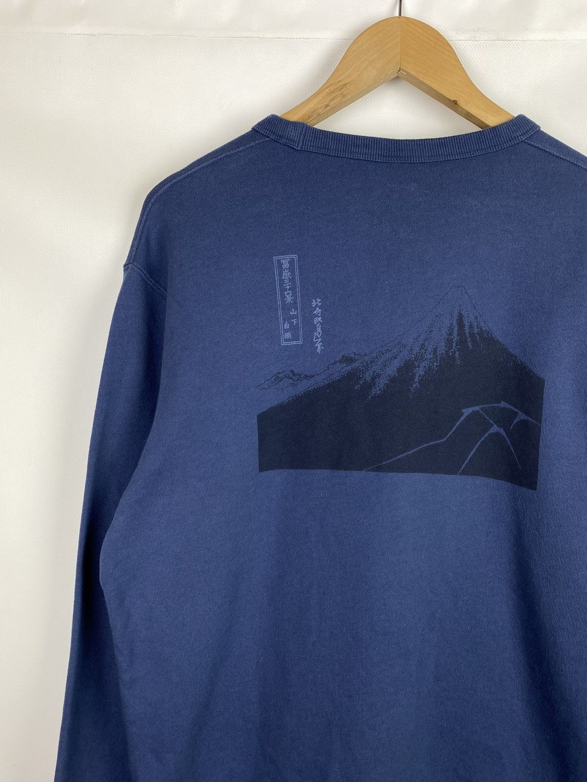 Japanese Brand × Uniqlo Uniqlo Hokusai Blue Japanese style sweatshirt pullover Size US M / EU 48-50 / 2 - 18 Thumbnail
