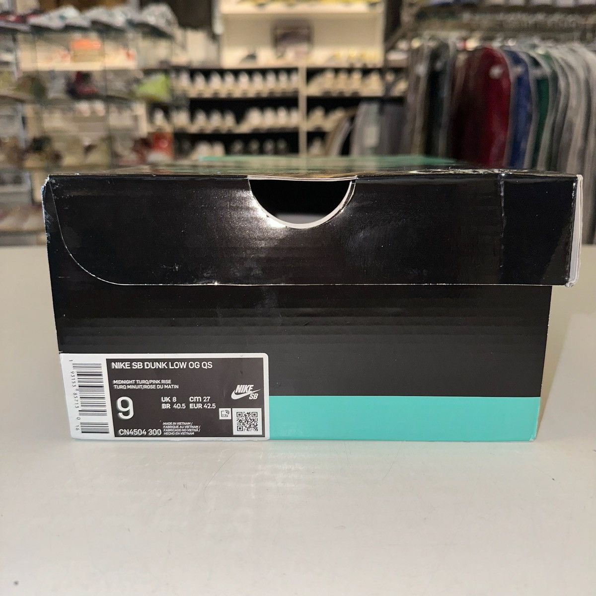 Nike × Parra Size 9 - Nike Parra x Dunk SB Low Friends and Family Size US 9 / EU 42 - 7 Thumbnail