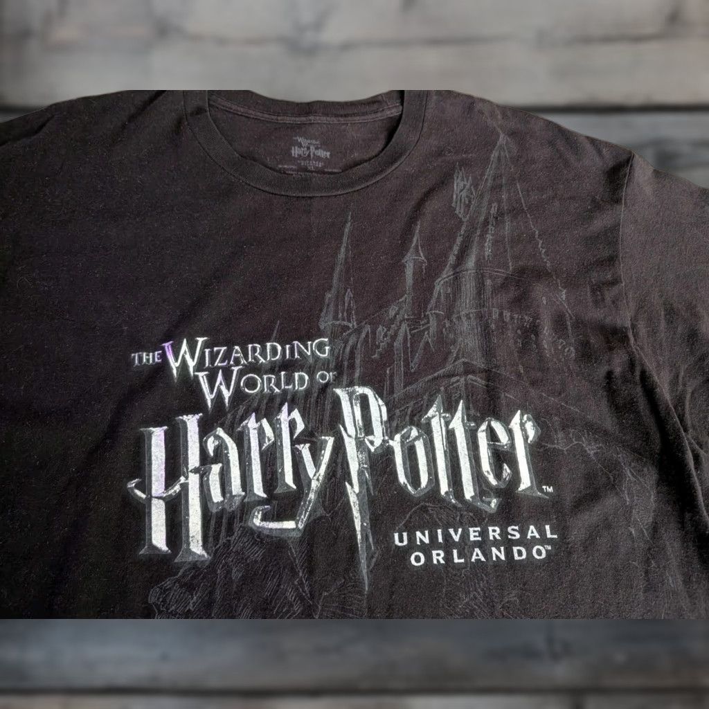Vintage VINTAGE Universal Studios Harry Potter T-Shirt XL Black Crew Neck Short Sleeve Unisex Adults Graphic Print 2000s The Wizarding World of Harry Potter Size US XL / EU 56 / 4 - 1 Thumbnail
