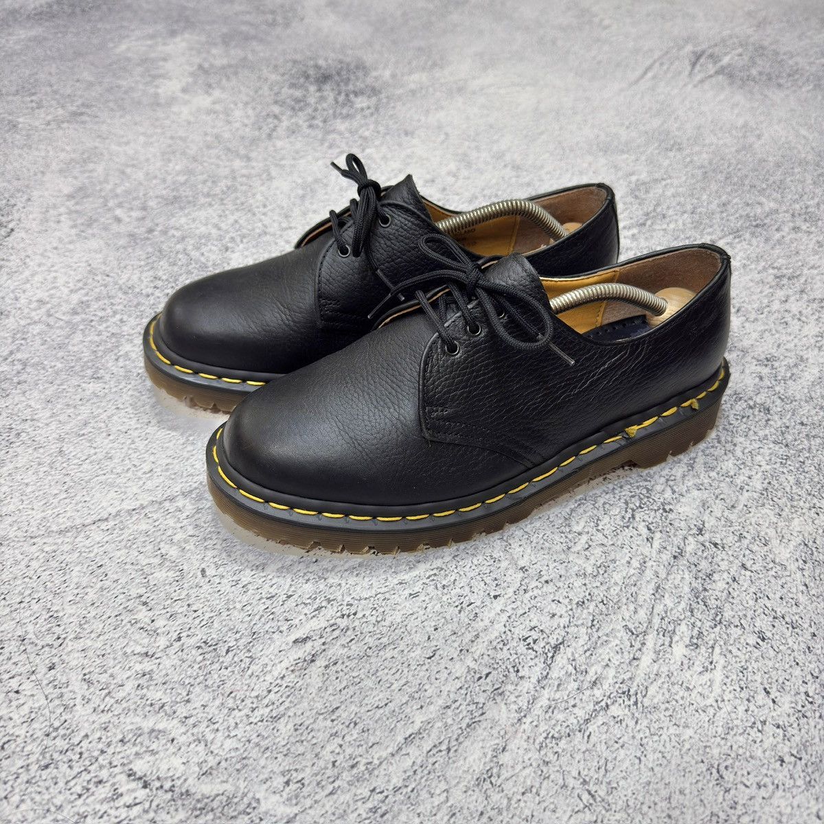Dr. Martens Dr. Martens England Black Leather Derbies US9 UK8 EU42 27cm Size US 9 / EU 42 - 1 Thumbnail