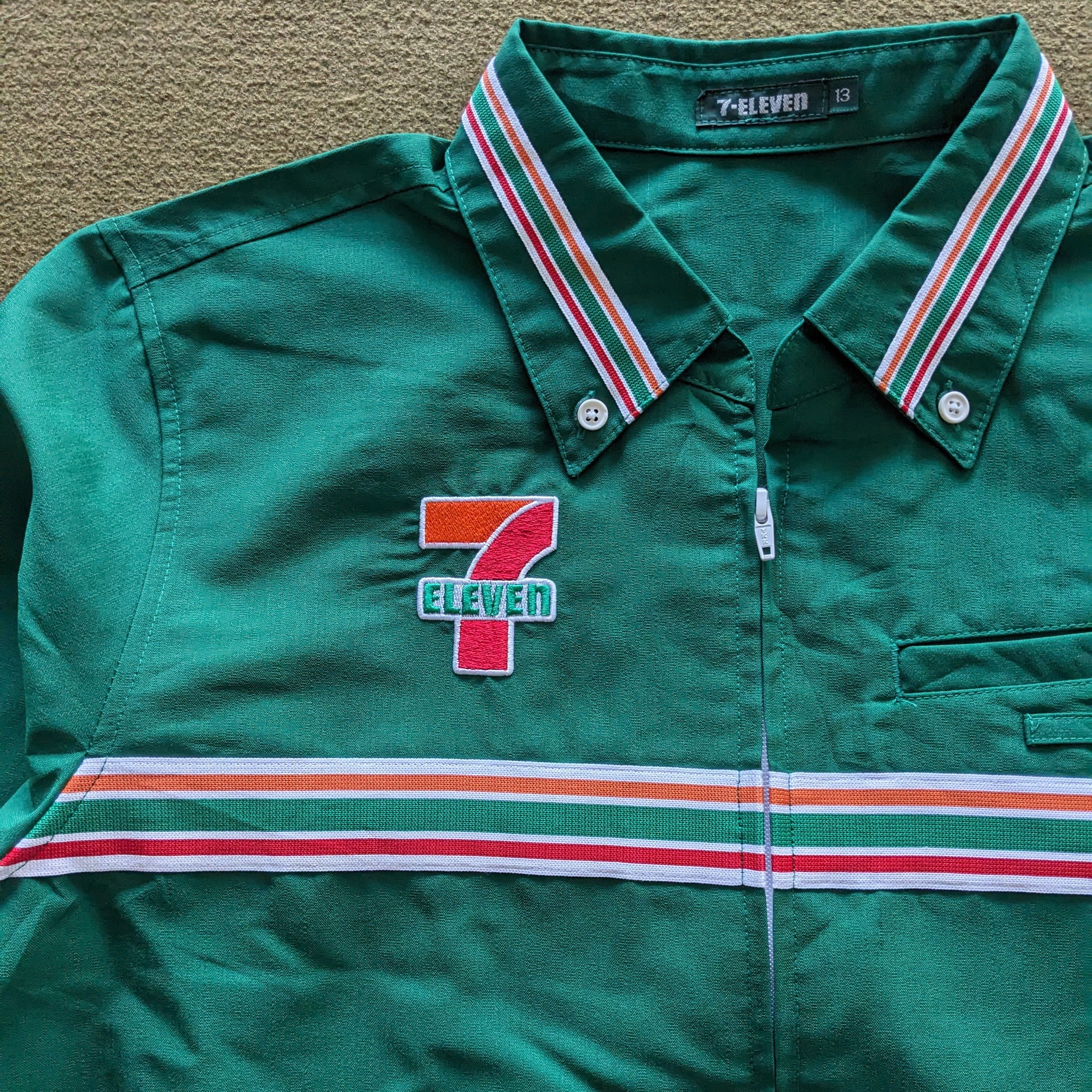 Japanese Brand Vintage 7 ELEVEN Uniform Workers Shirts Size US XS / EU 42 / 0 - 2 Thumbnail