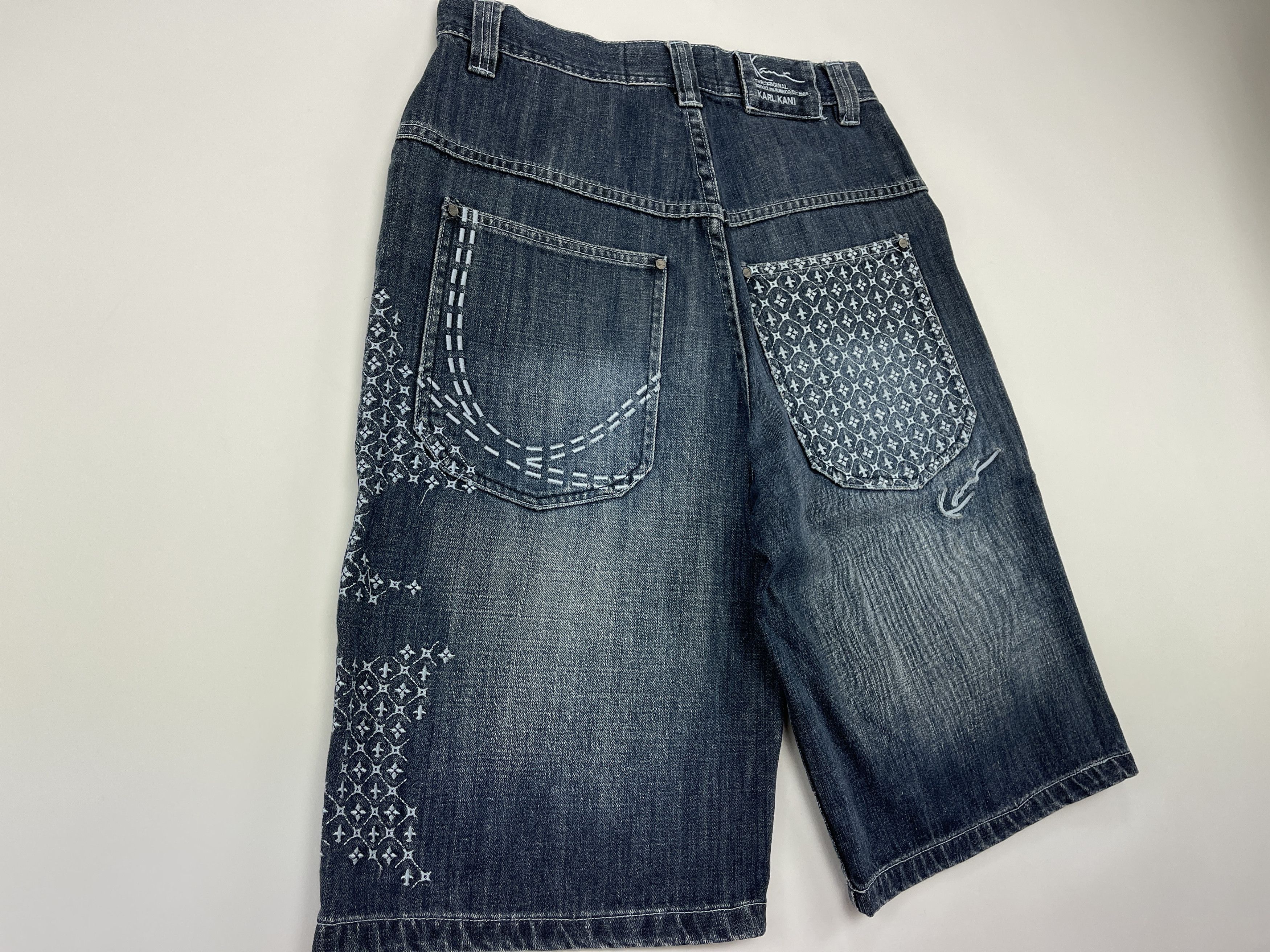 Karl Kani KARL KANI shorts, vintage hip hop baggy jeans, 90s size W 30 Size US 30 / EU 46 - 2 Thumbnail