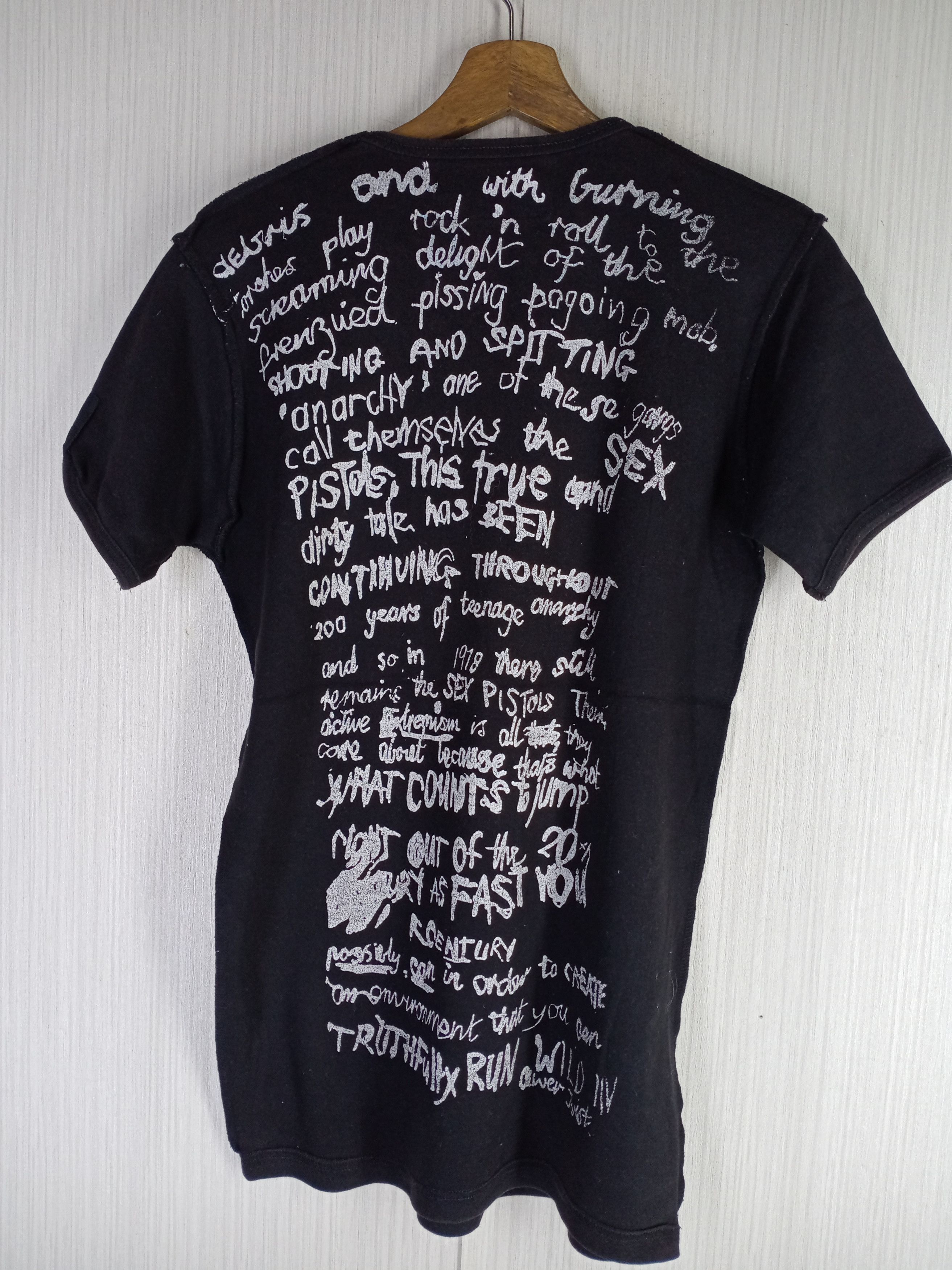 Band Tees Rare Vintage Seditionaries by 666 Sex Pistols Tshirt Size US M / EU 48-50 / 2 - 2 Thumbnail