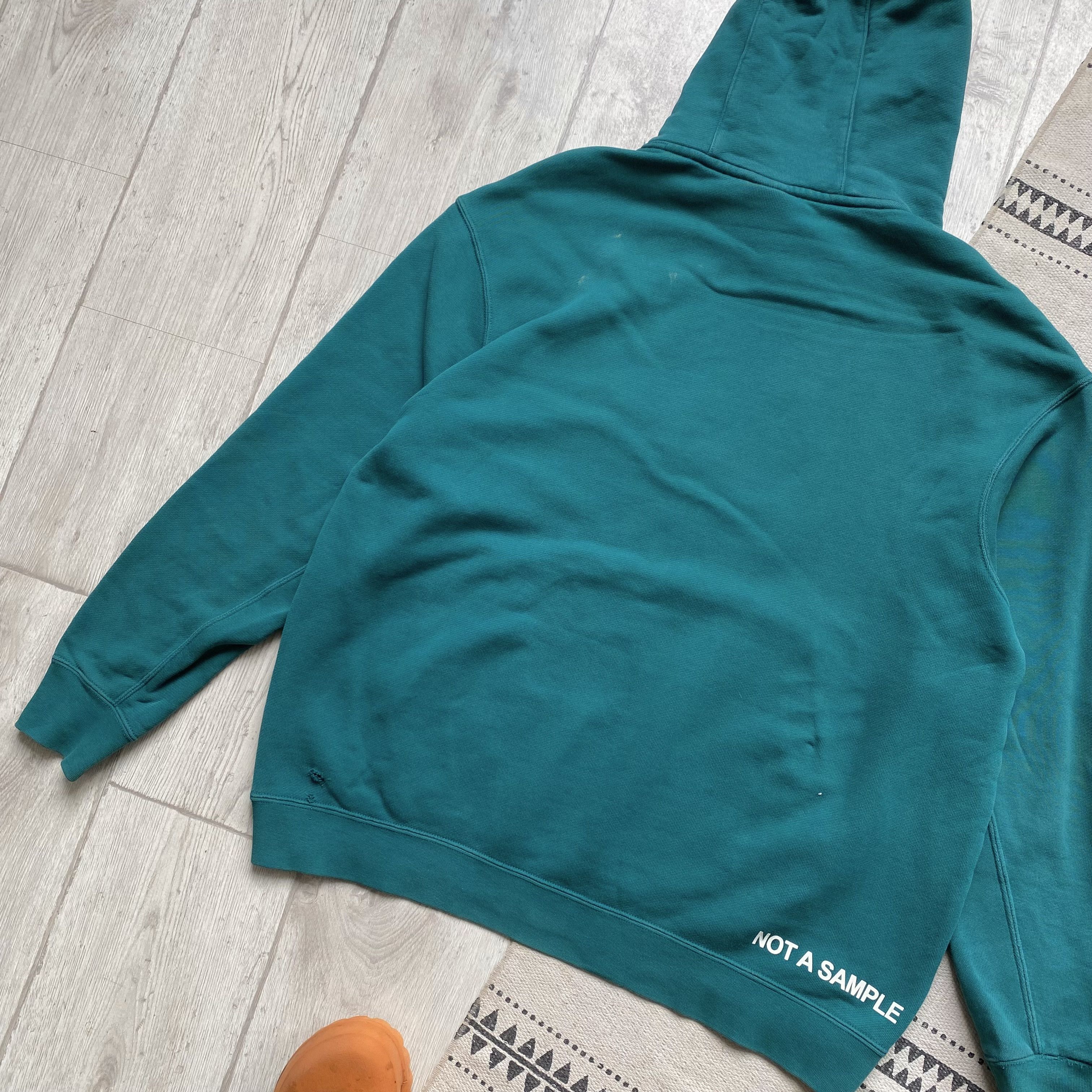 Nike 🛹 Skater Nike boxy hoodie Center logo Swoosh. not a semple Size US L / EU 52-54 / 3 - 11 Thumbnail