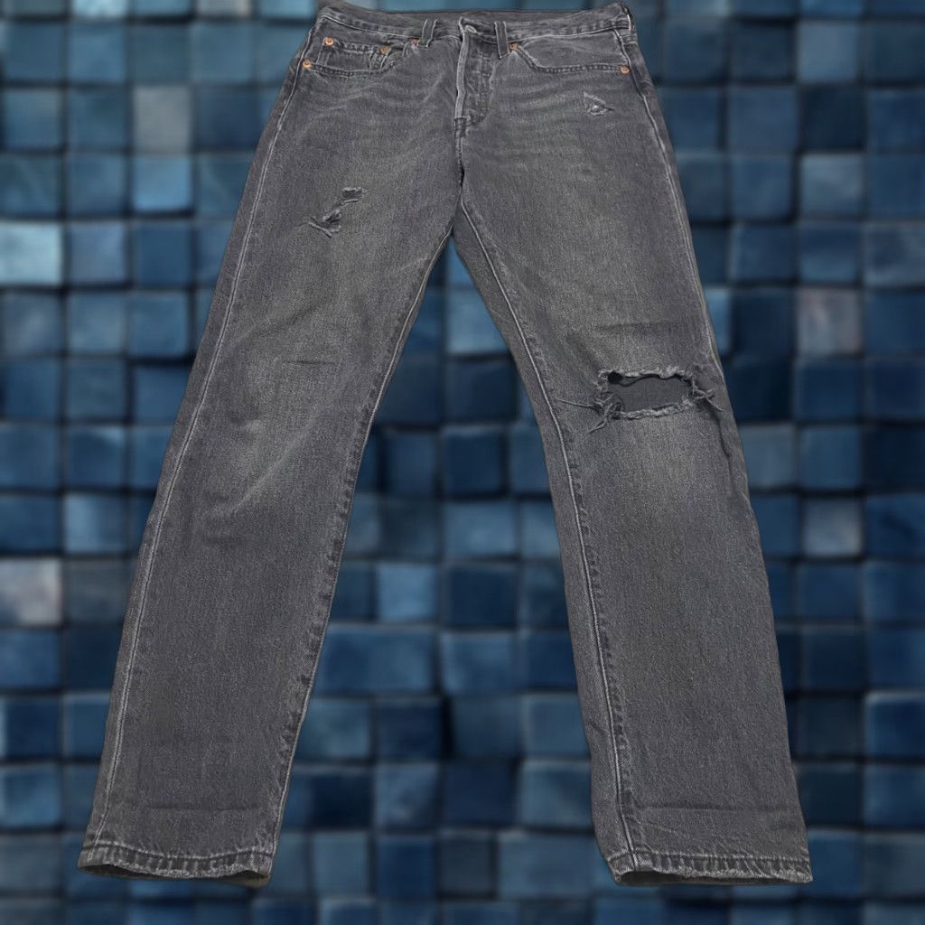 Levi's Levi's 501 Jeans Mens 26x28 Gray Denim Straight Medium Wash Distressed Size US 28 / EU 44 - 1 Thumbnail