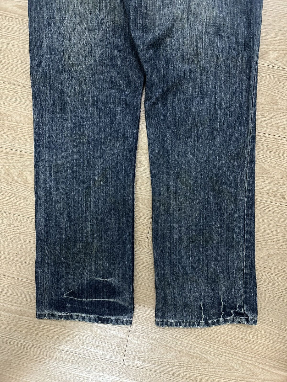 Beauty Beast × Quiksilver × Vintage Vintage Y2K Rare Beautiful Quiksilver Distressed Denim Pants Size US 36 / EU 52 - 11 Thumbnail